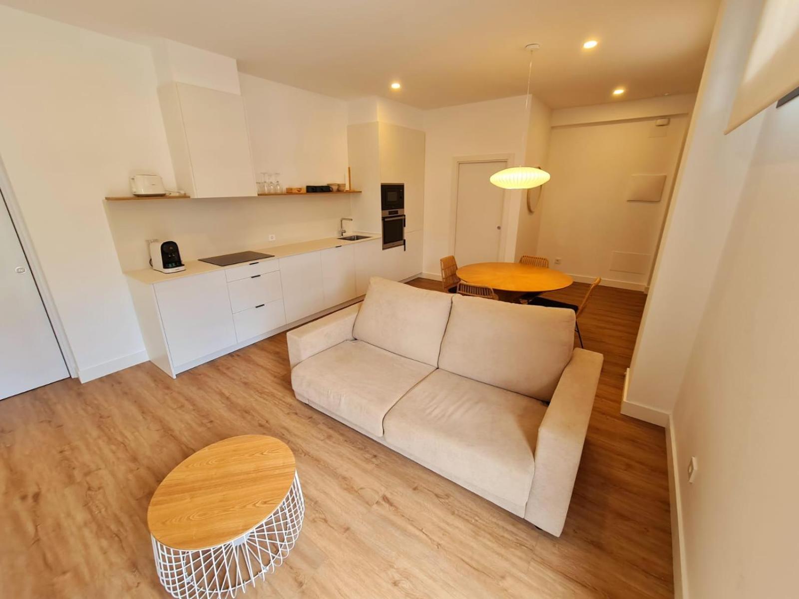One-Bedroom Apartment - Photo 7