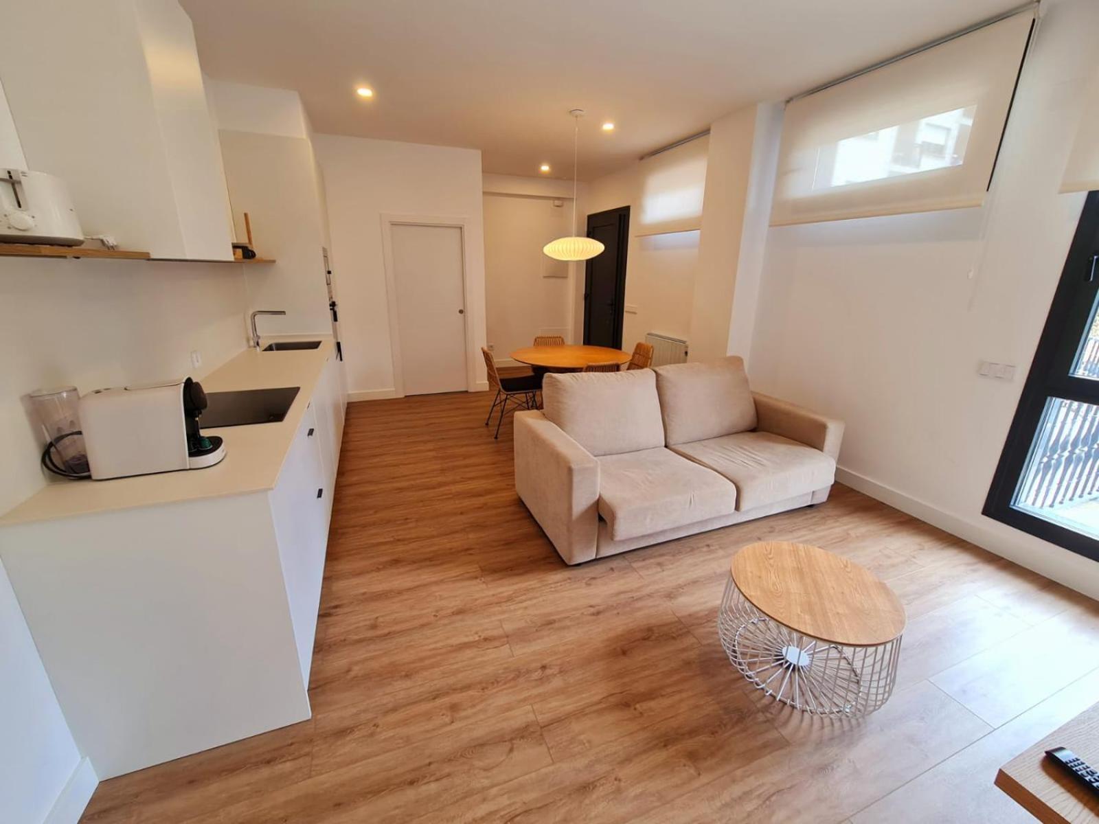 One-Bedroom Apartment - Photo 8