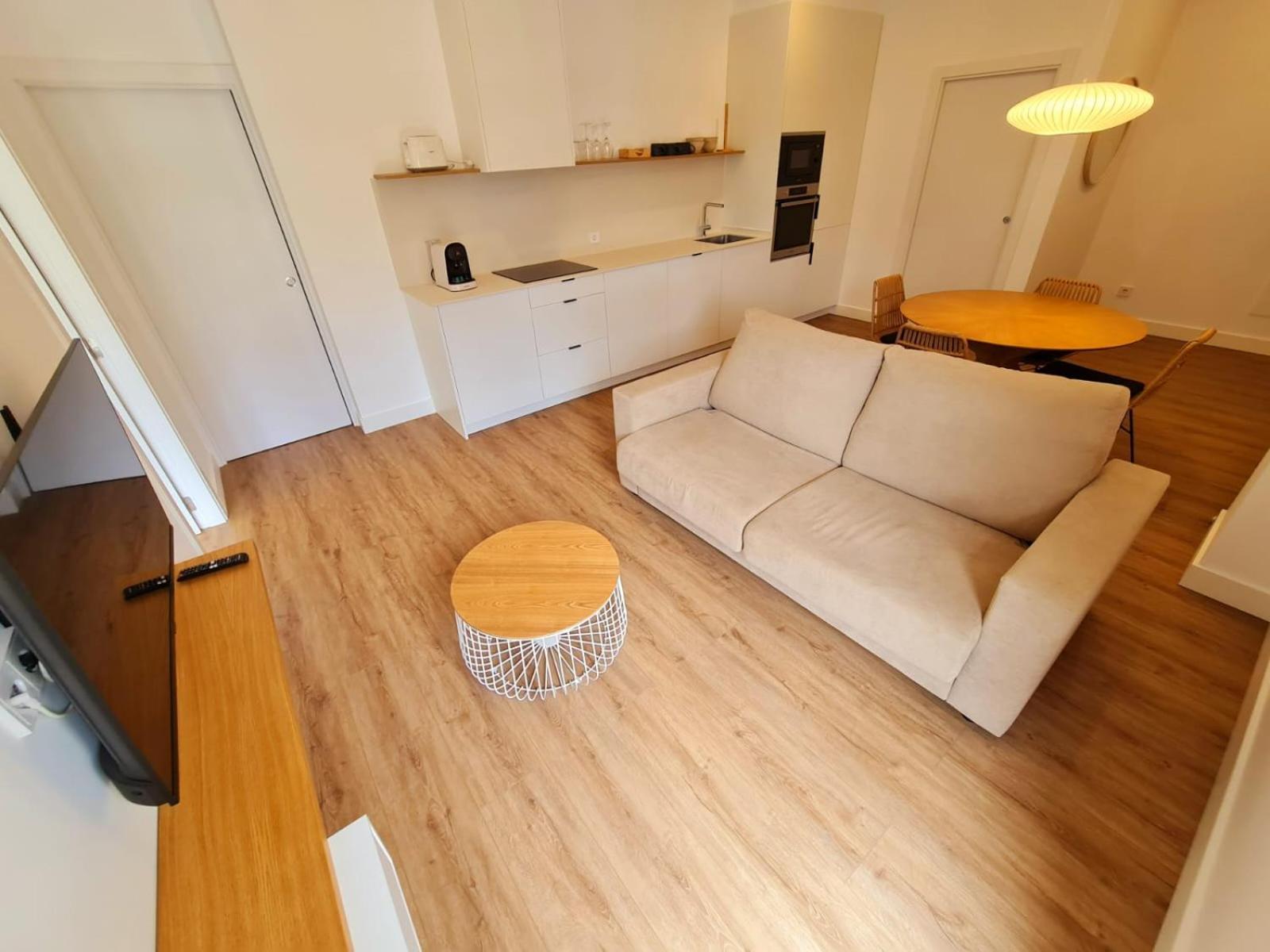 One-Bedroom Apartment - Photo 9
