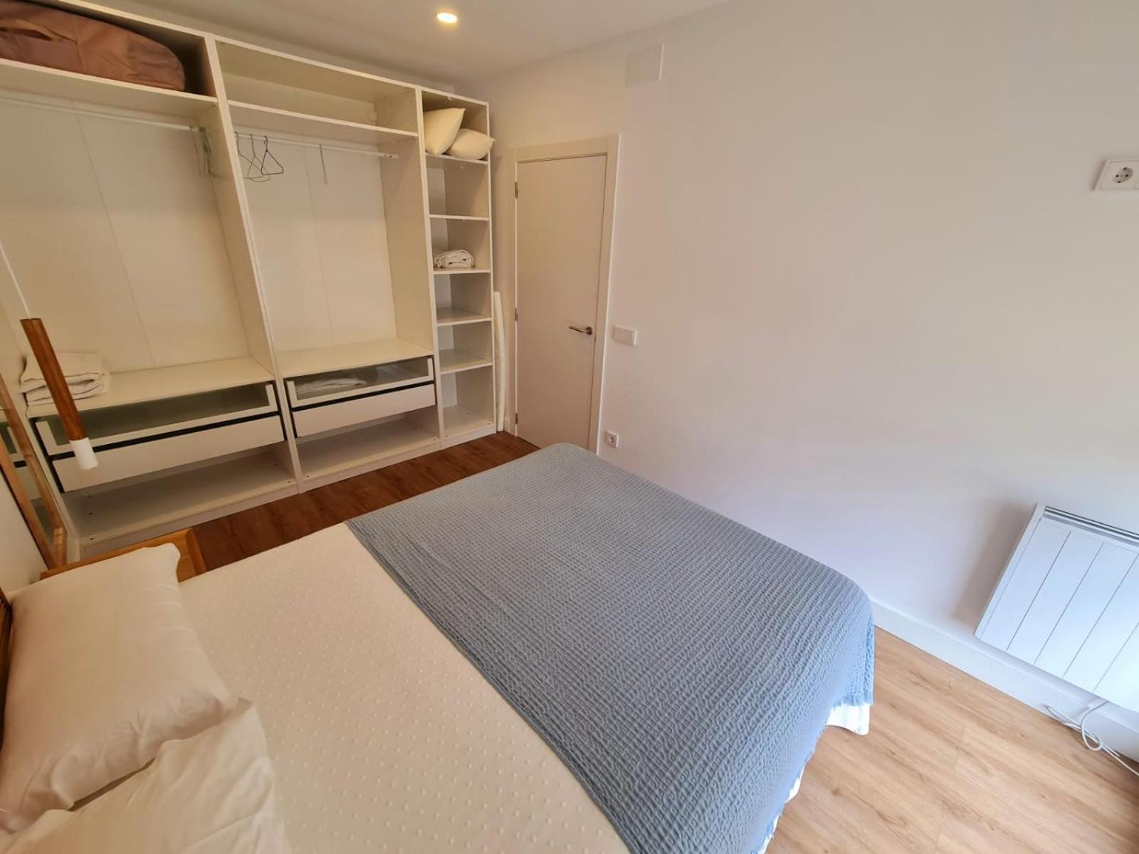 One-Bedroom Apartment - Photo 14