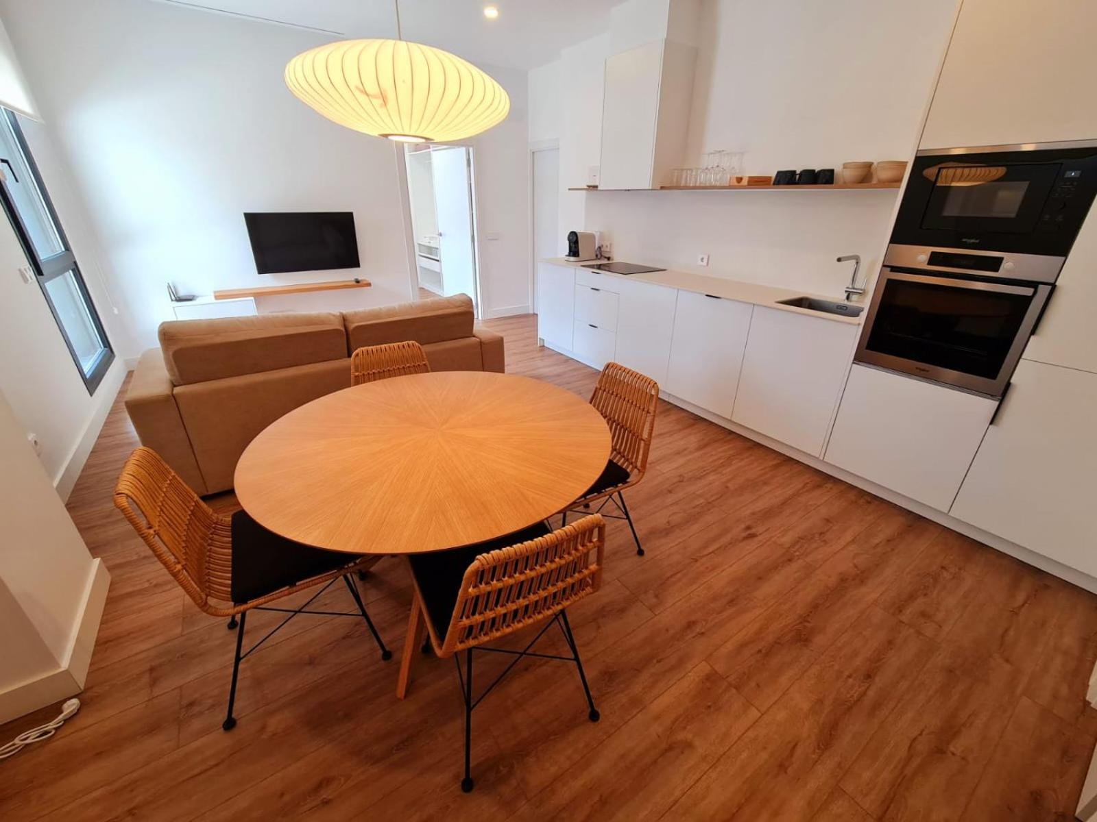 One-Bedroom Apartment - Photo 4