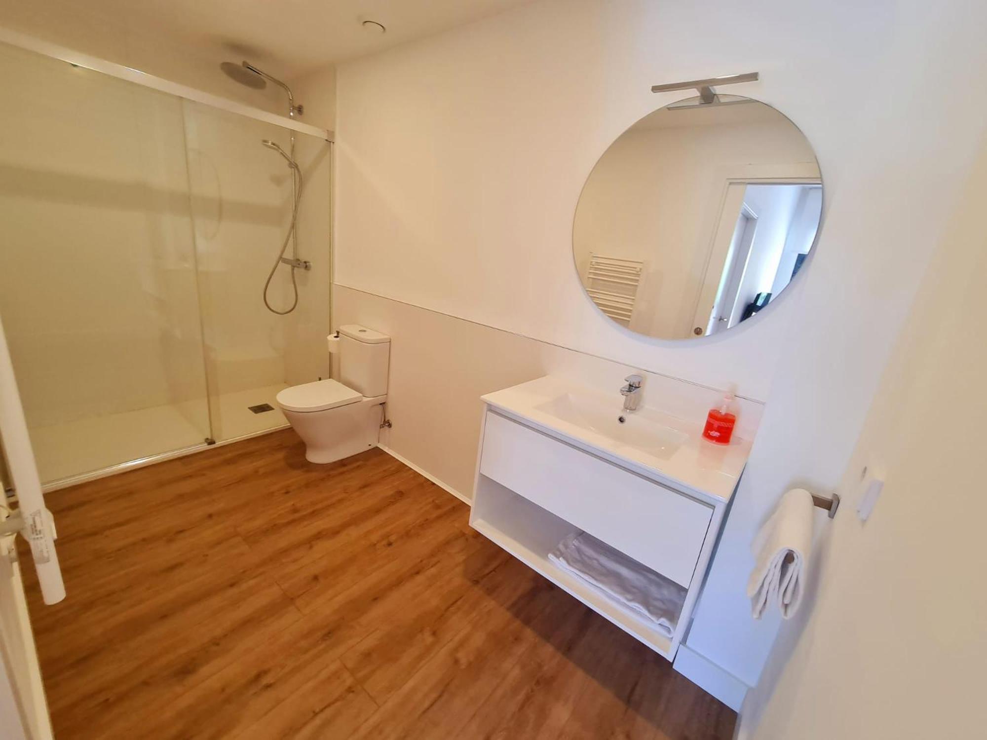 One-Bedroom Apartment - Photo 6