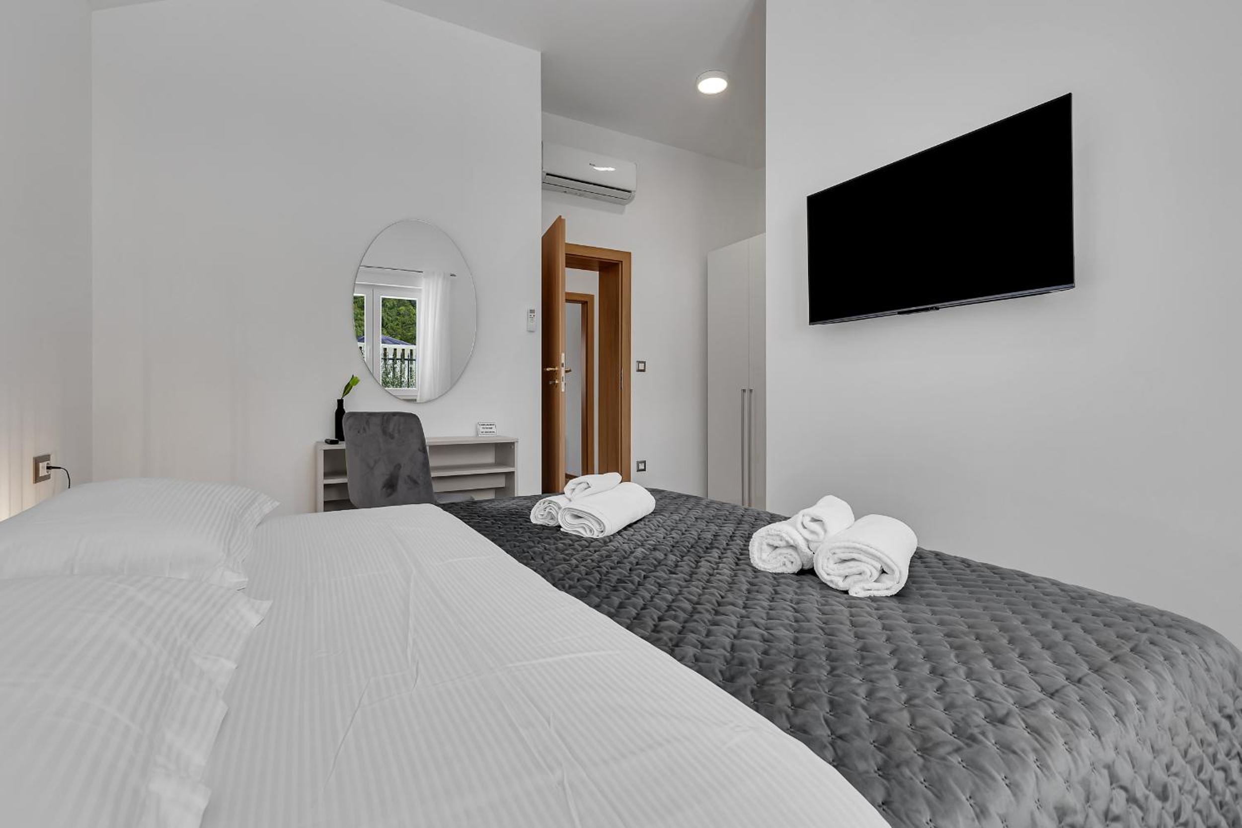 Three-Bedroom Villa photo 3
