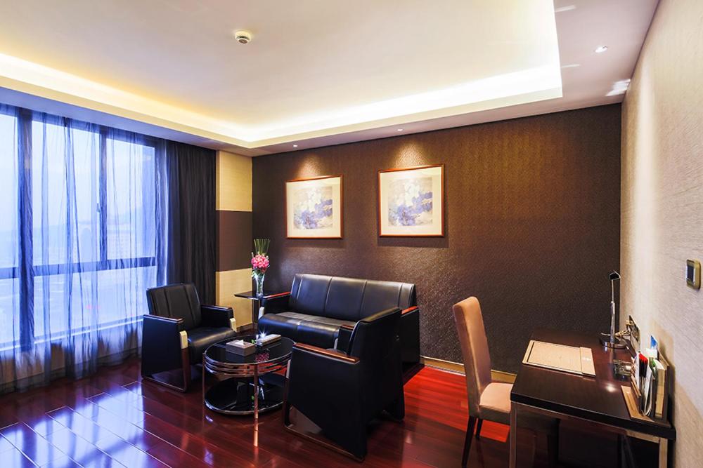 One-Bedroom Suite