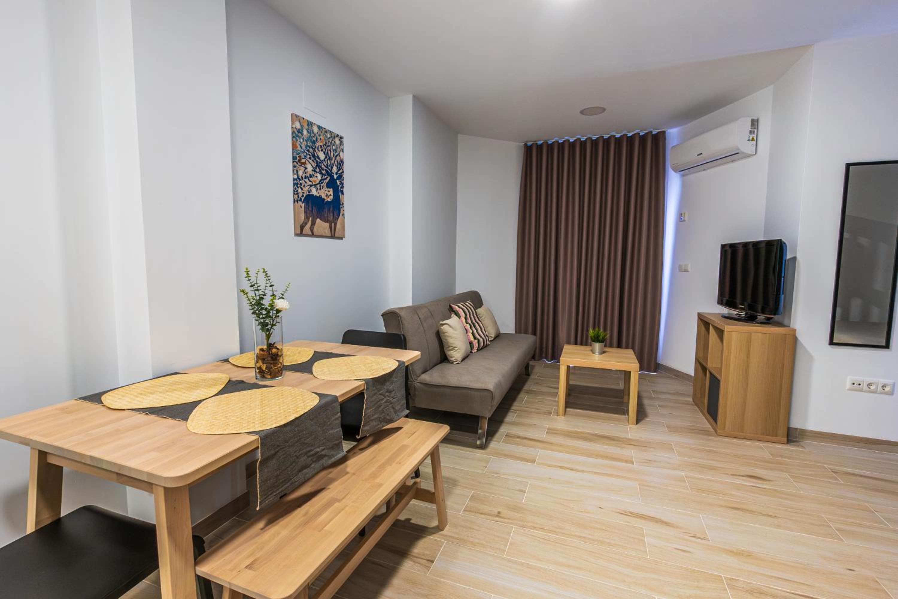 Apartamento con Balcón
