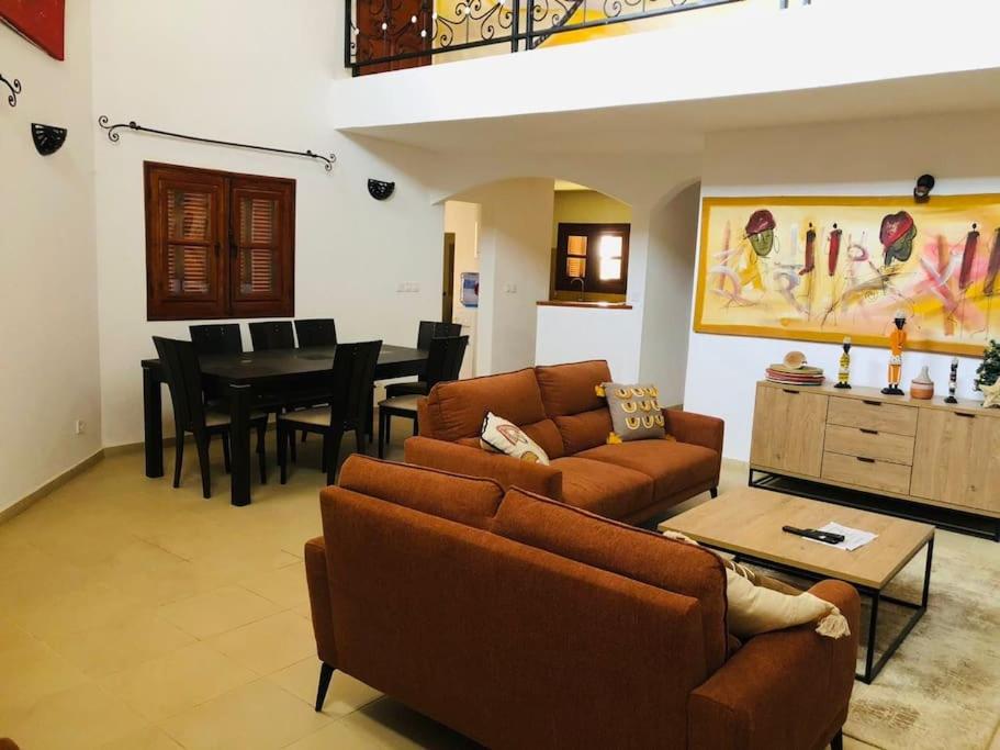 Villa photo 1