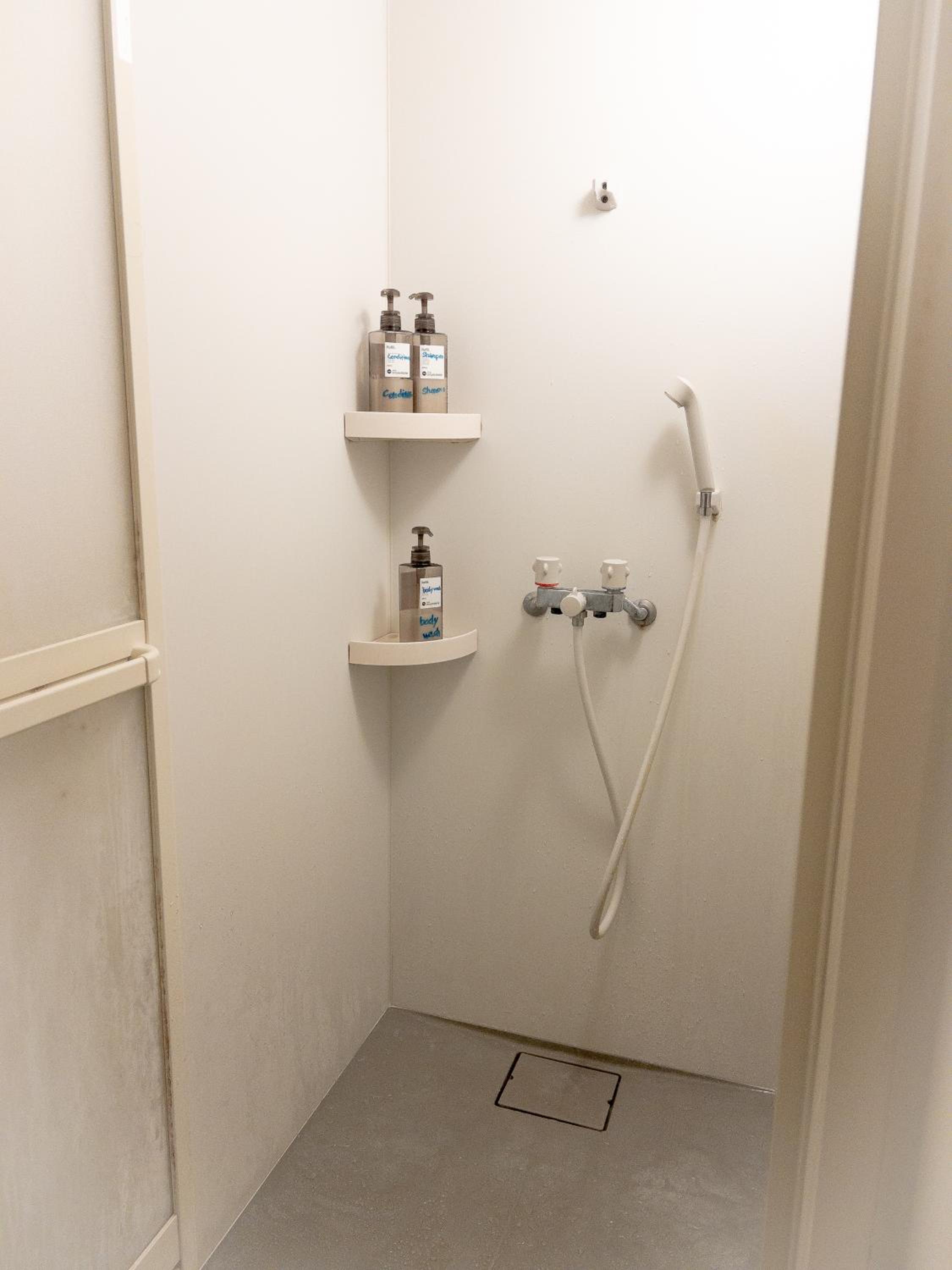Standard Double Room With Shared Bathroom photo 3