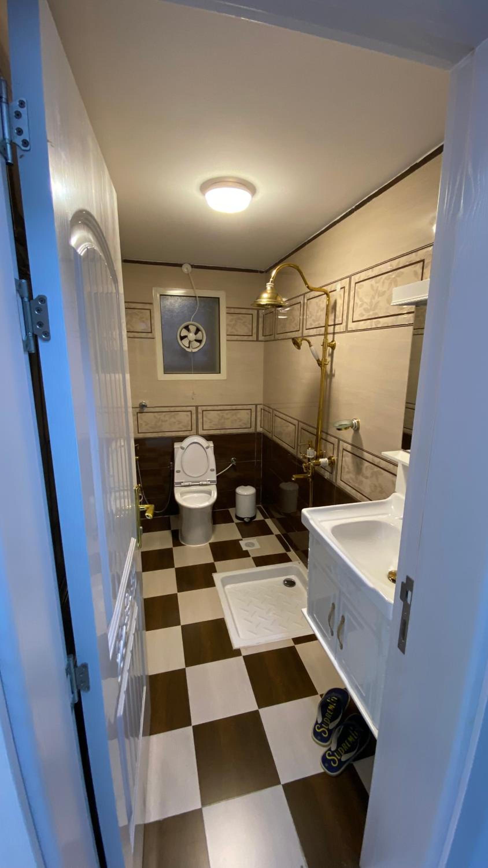 Twin Room with Shared Toilet