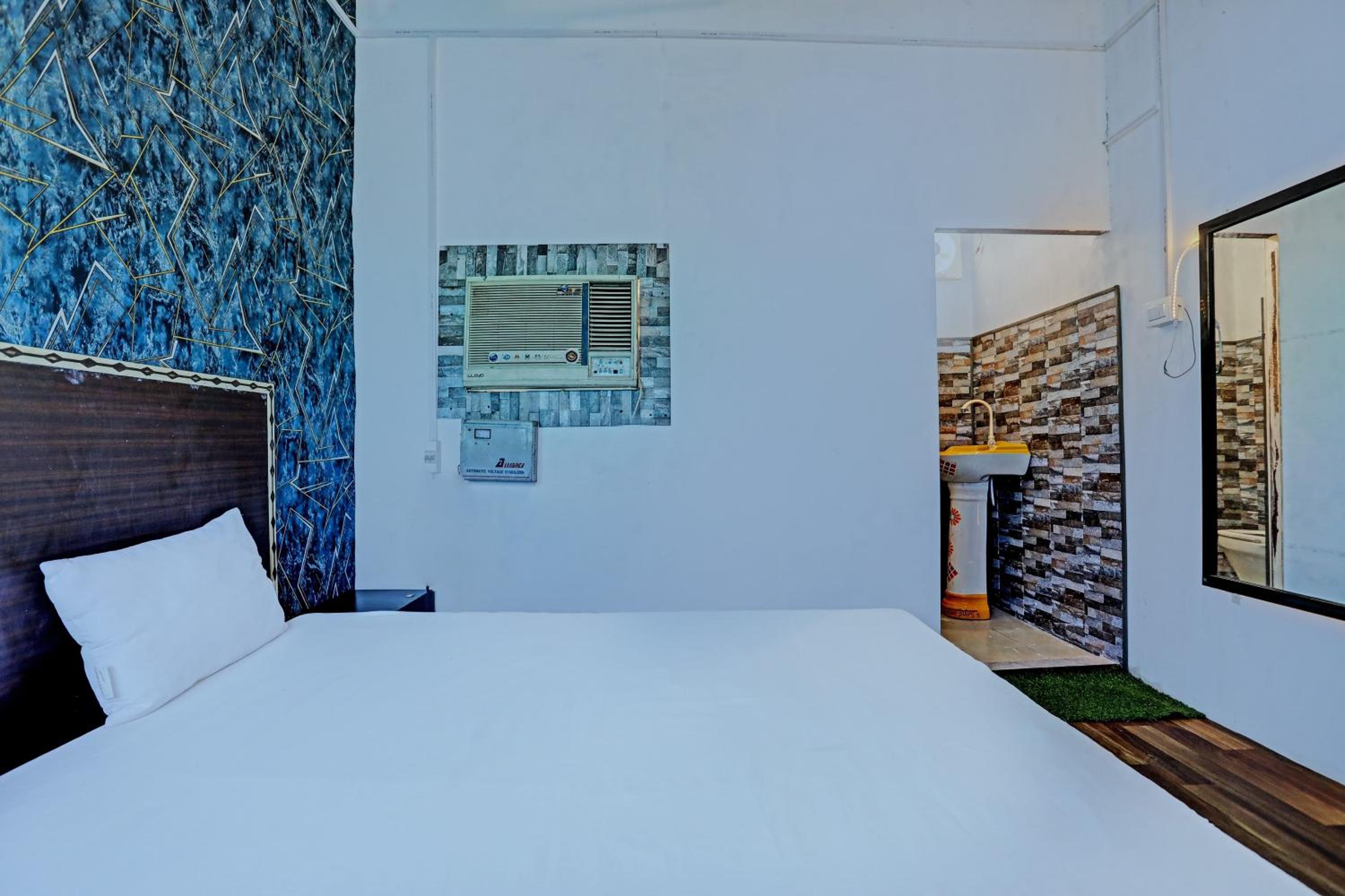 Classic Triple Room photo 1