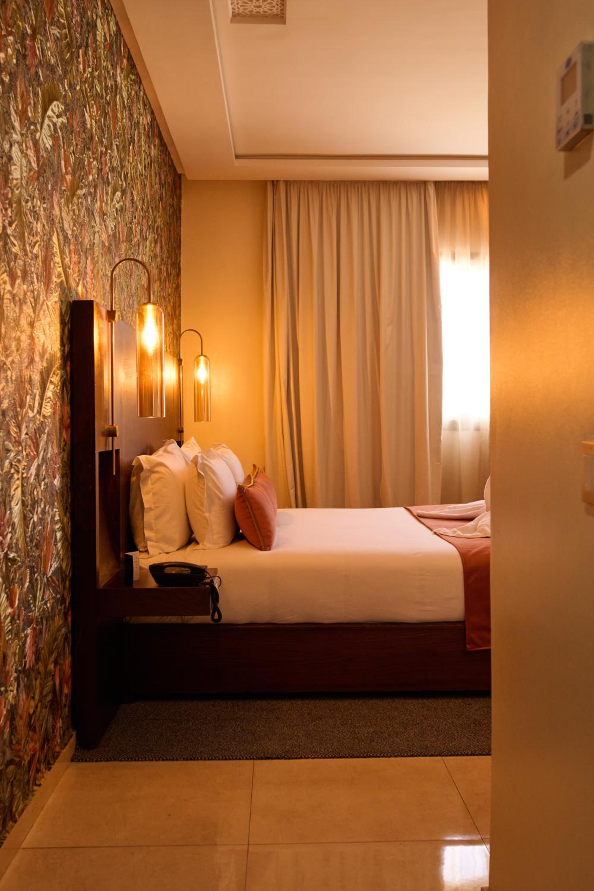 Double Room - Photo 7