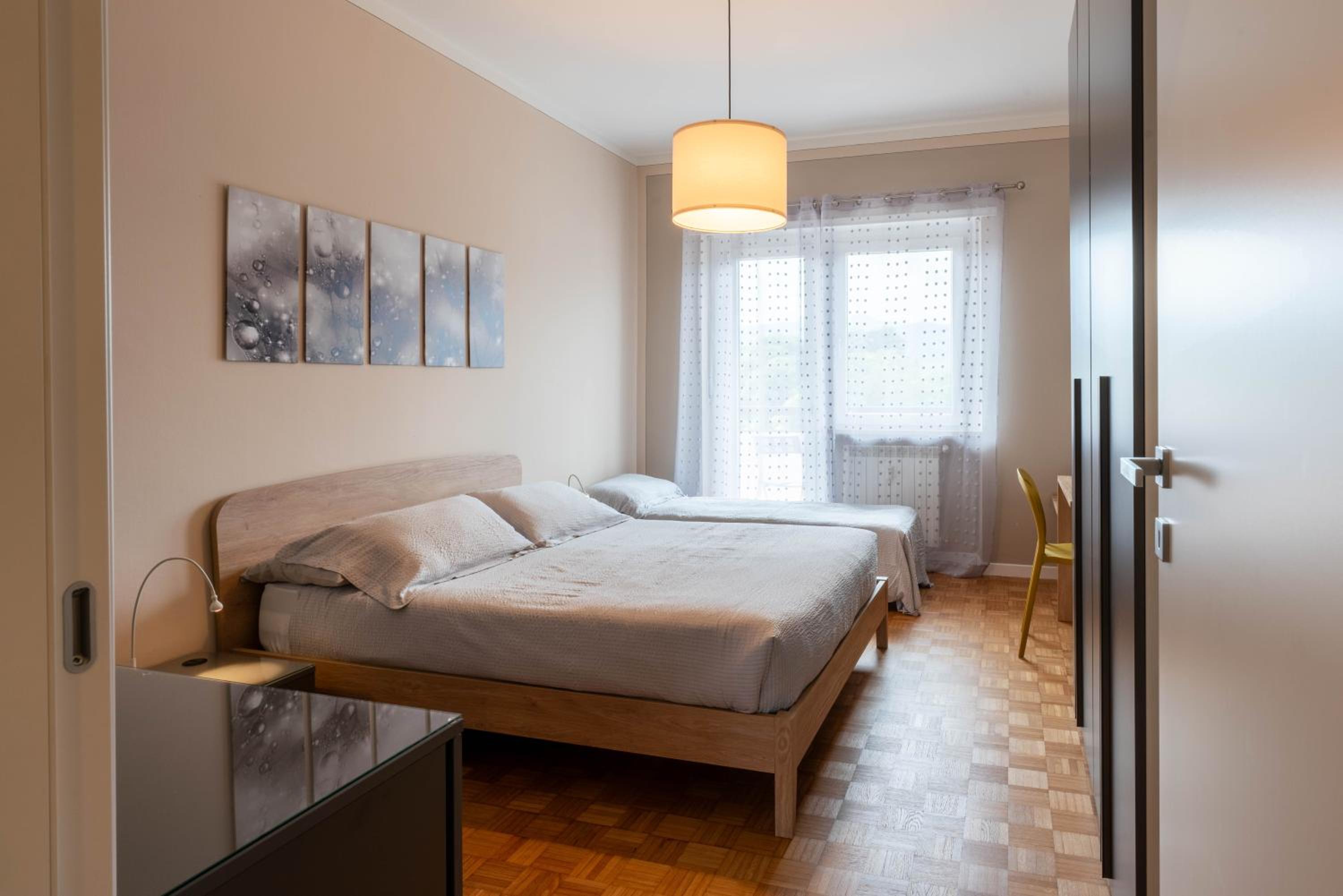 One-Bedroom Apartment photo 2