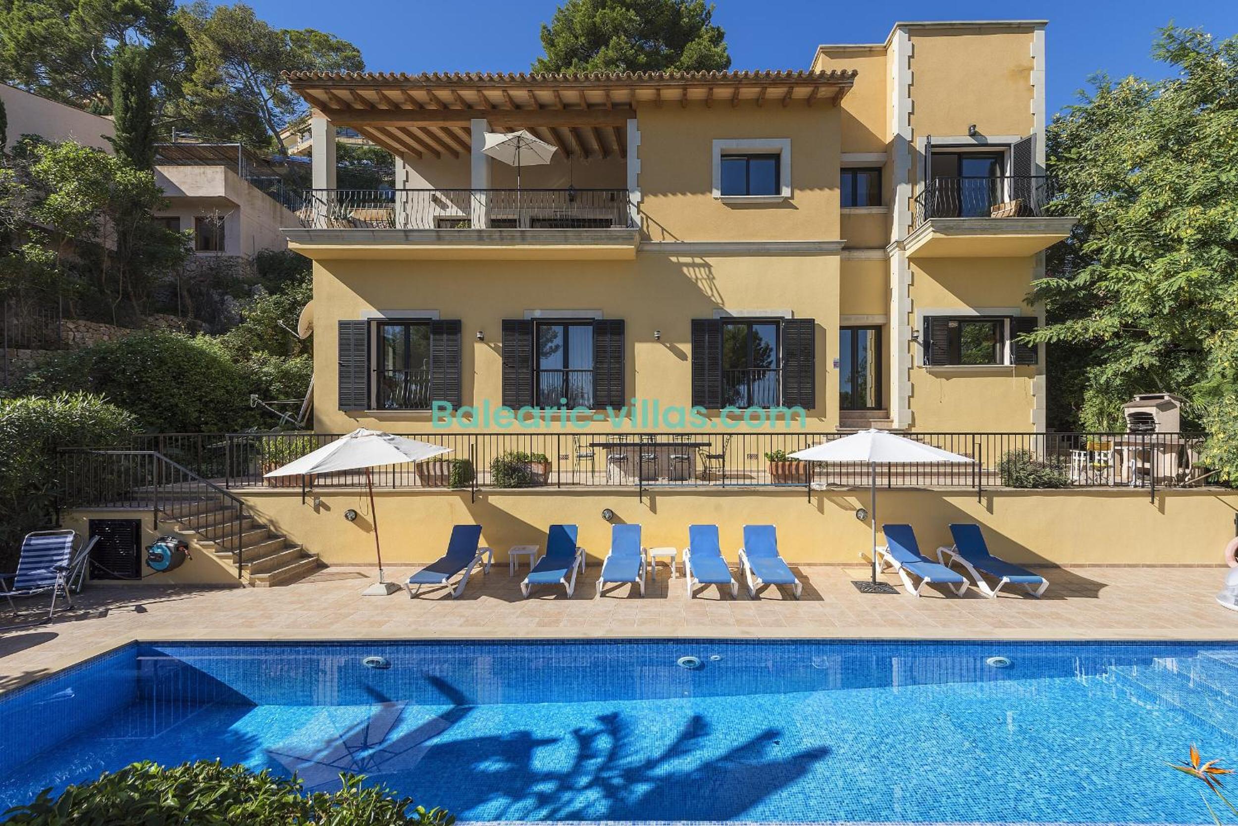 Villa con piscina privada