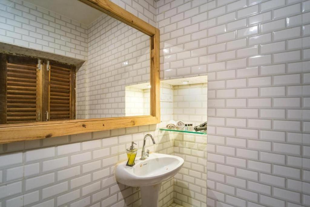 Budget Double Room photo 3