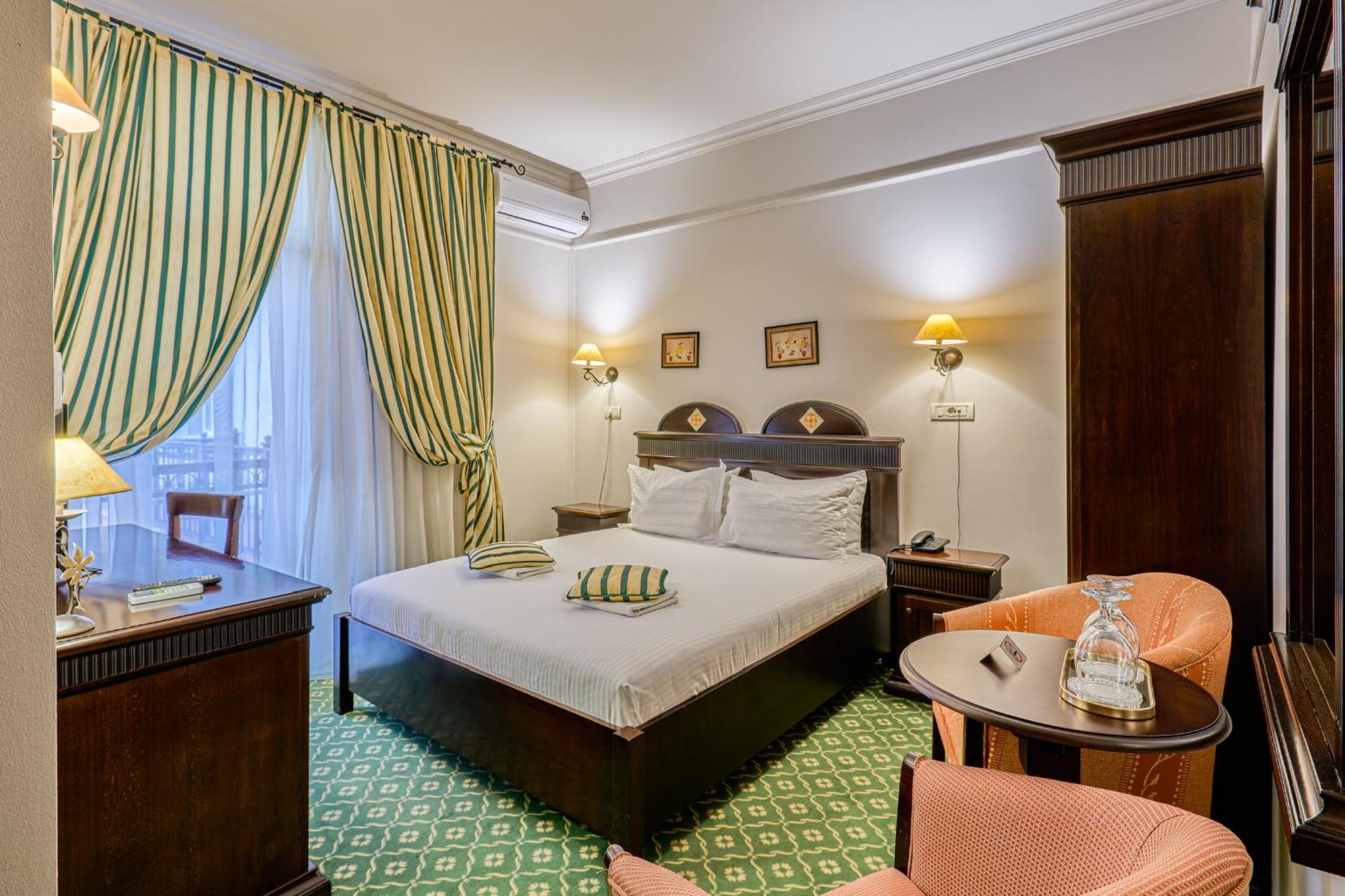 Double Room - Photo 1