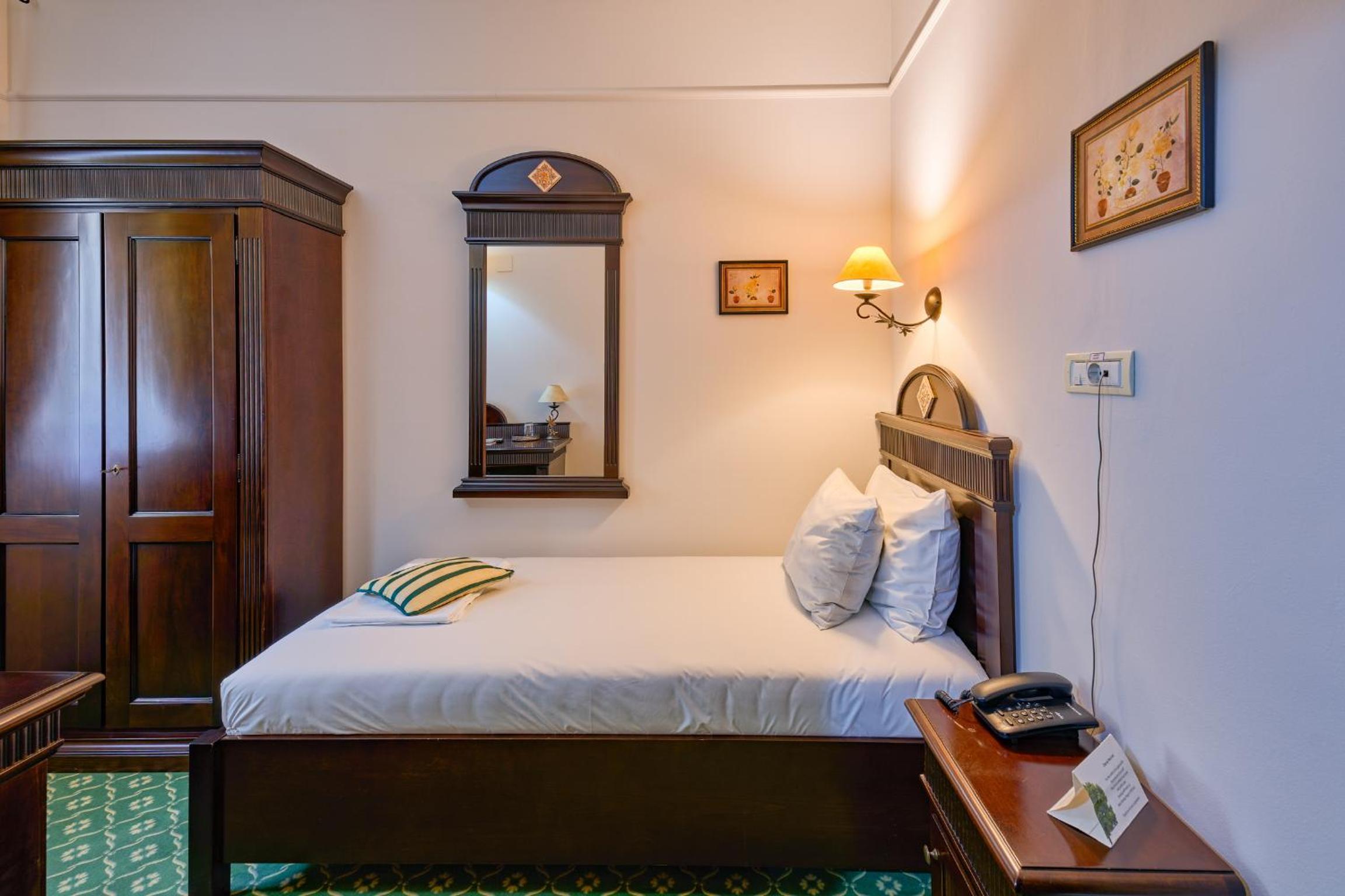 Double Room - Photo 5
