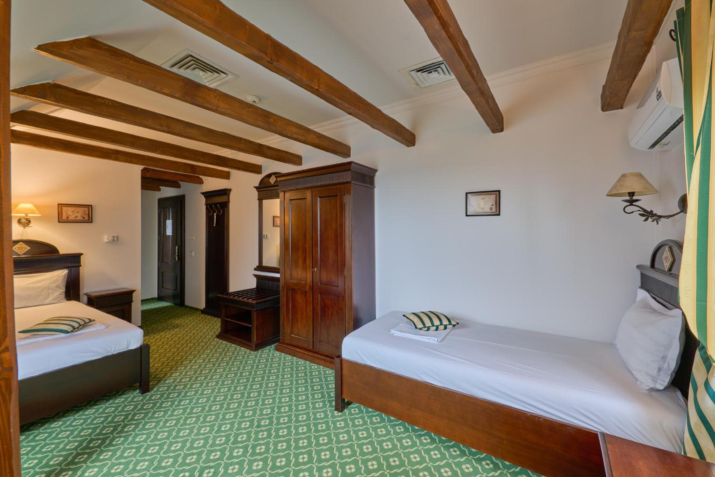 Triple Room - Photo 2
