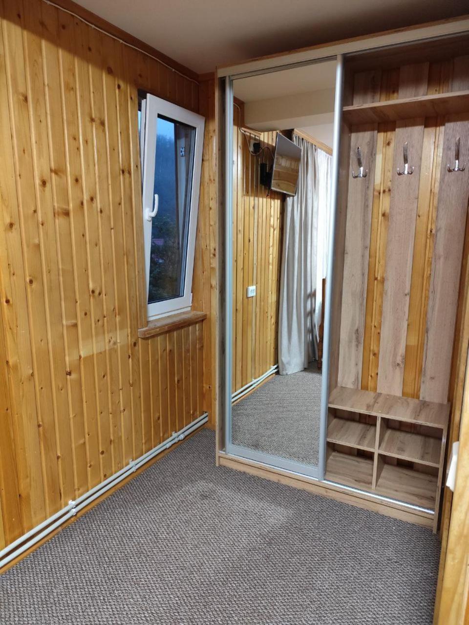 Deluxe Double Room with Shower photo 1
