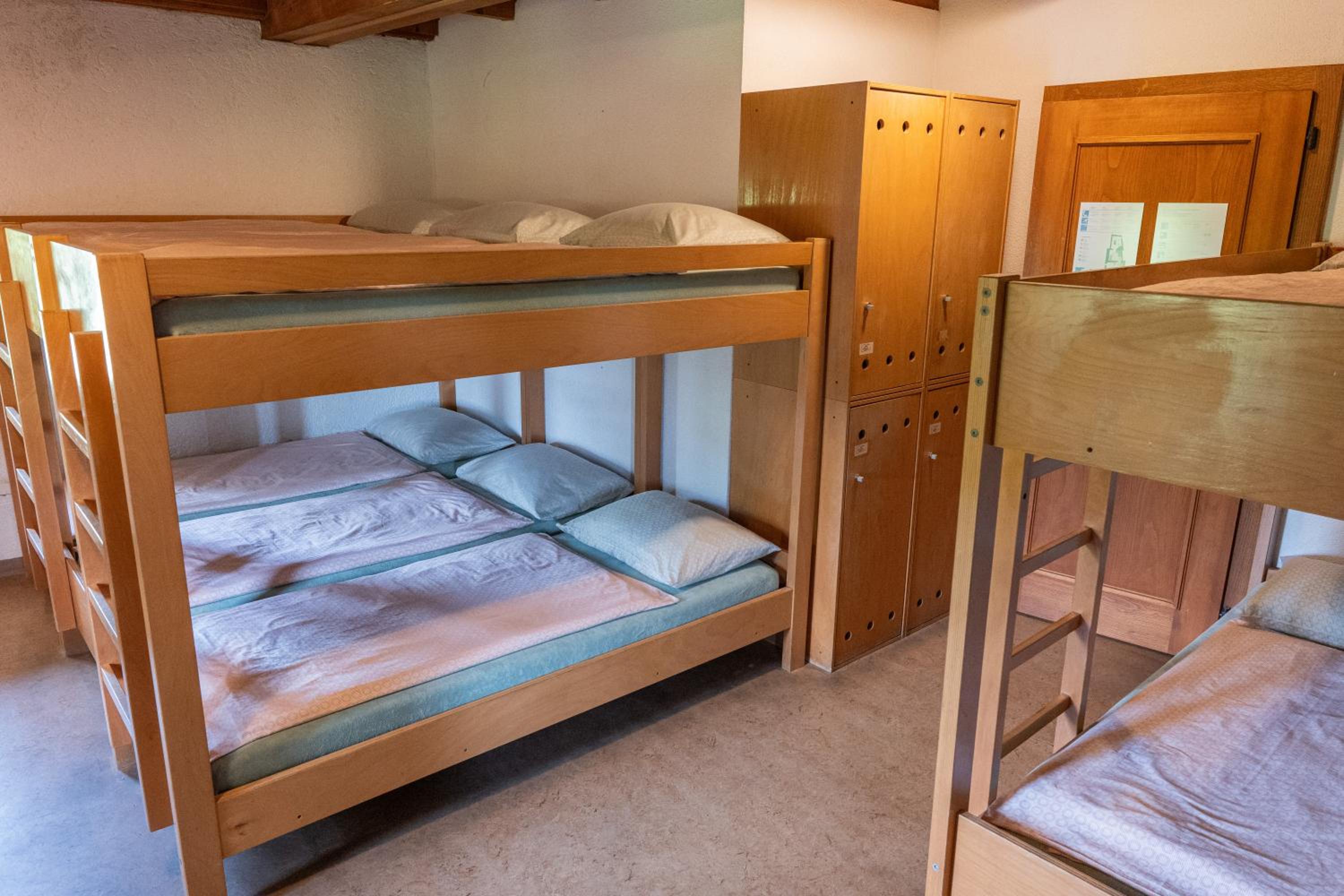 Single Bed in Mixed Dormitory Room photo 1