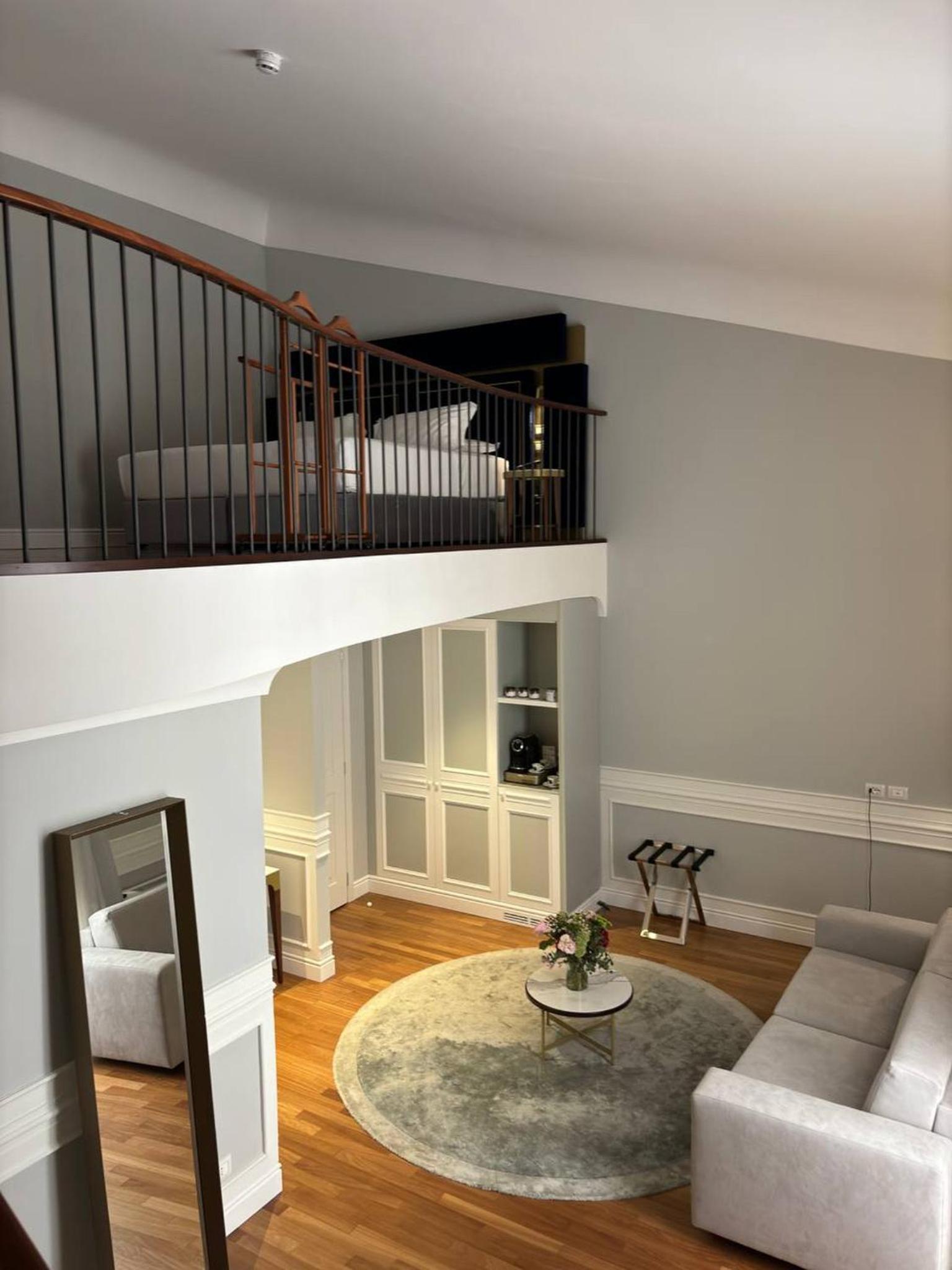 Junior Suite Executive - Photo 1