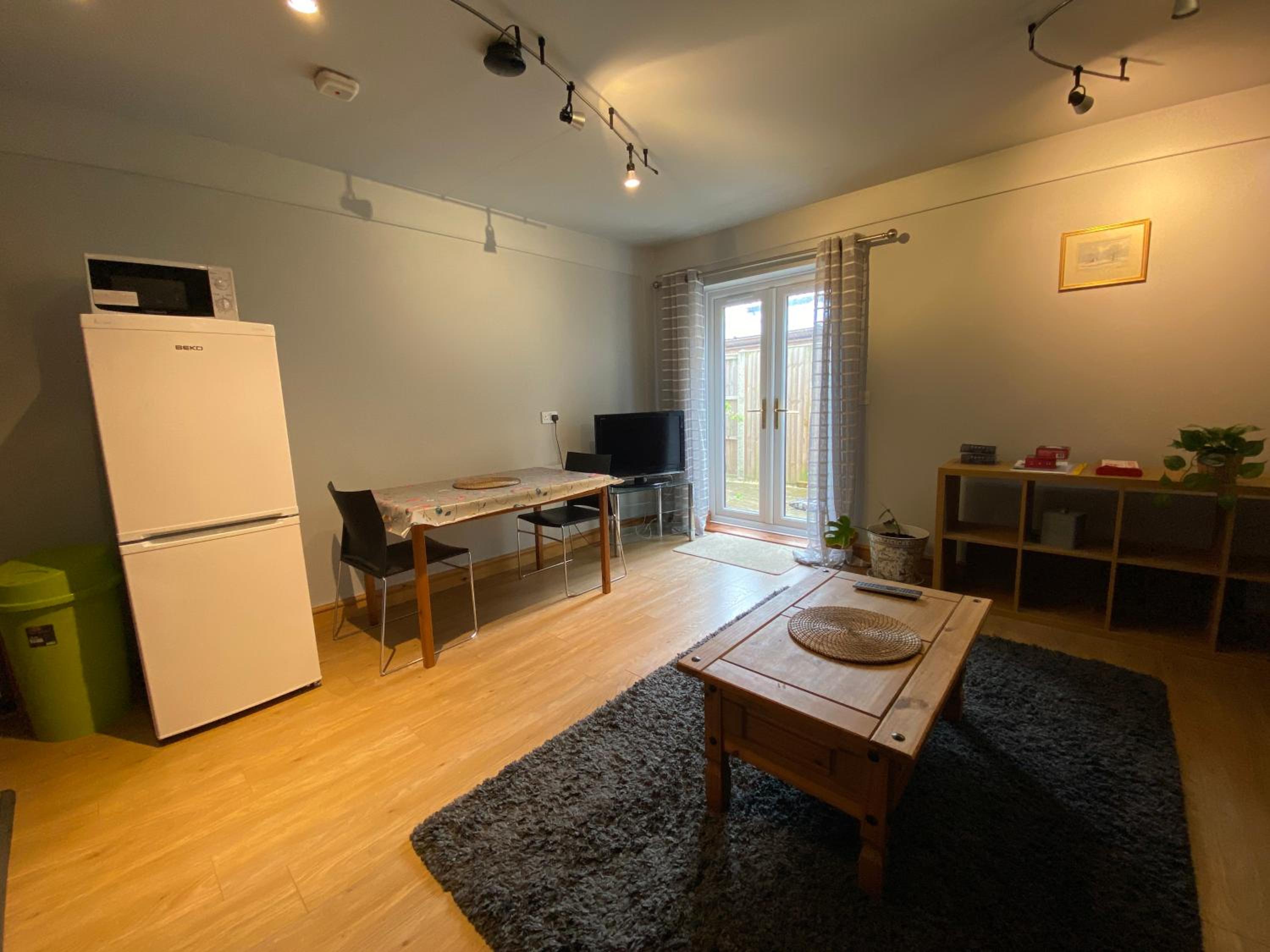 One-Bedroom Apartment photo 3