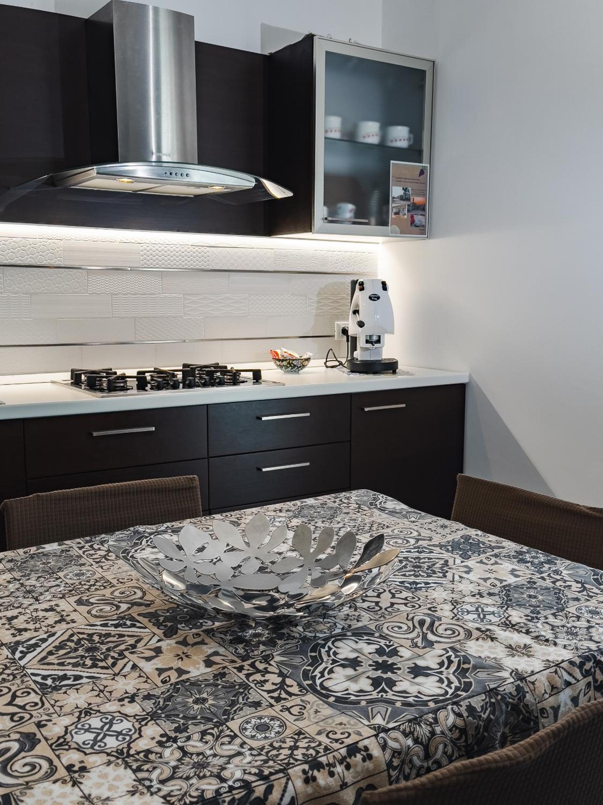 One-Bedroom House - Photo 20