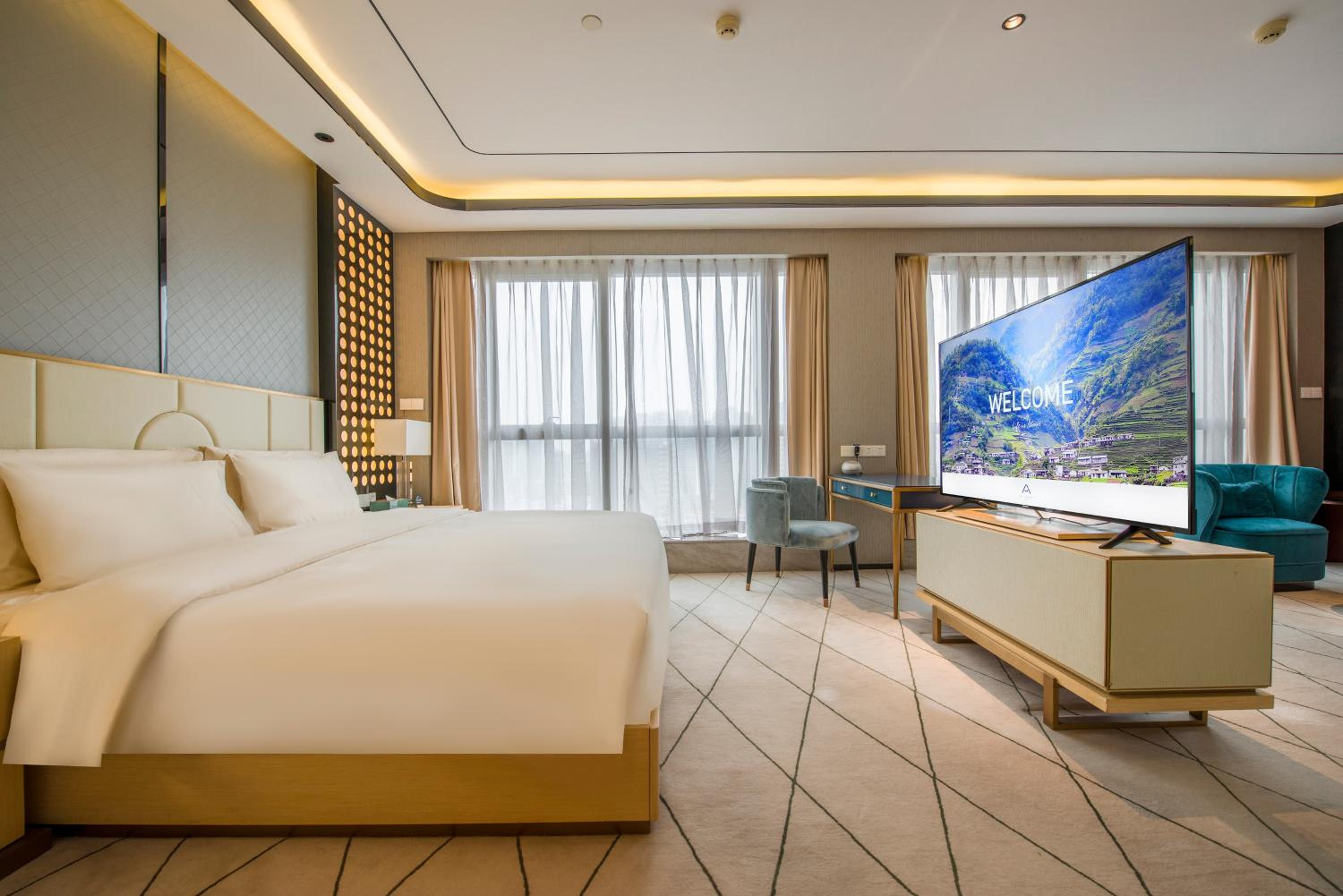 Executive Suite with River View photo 2