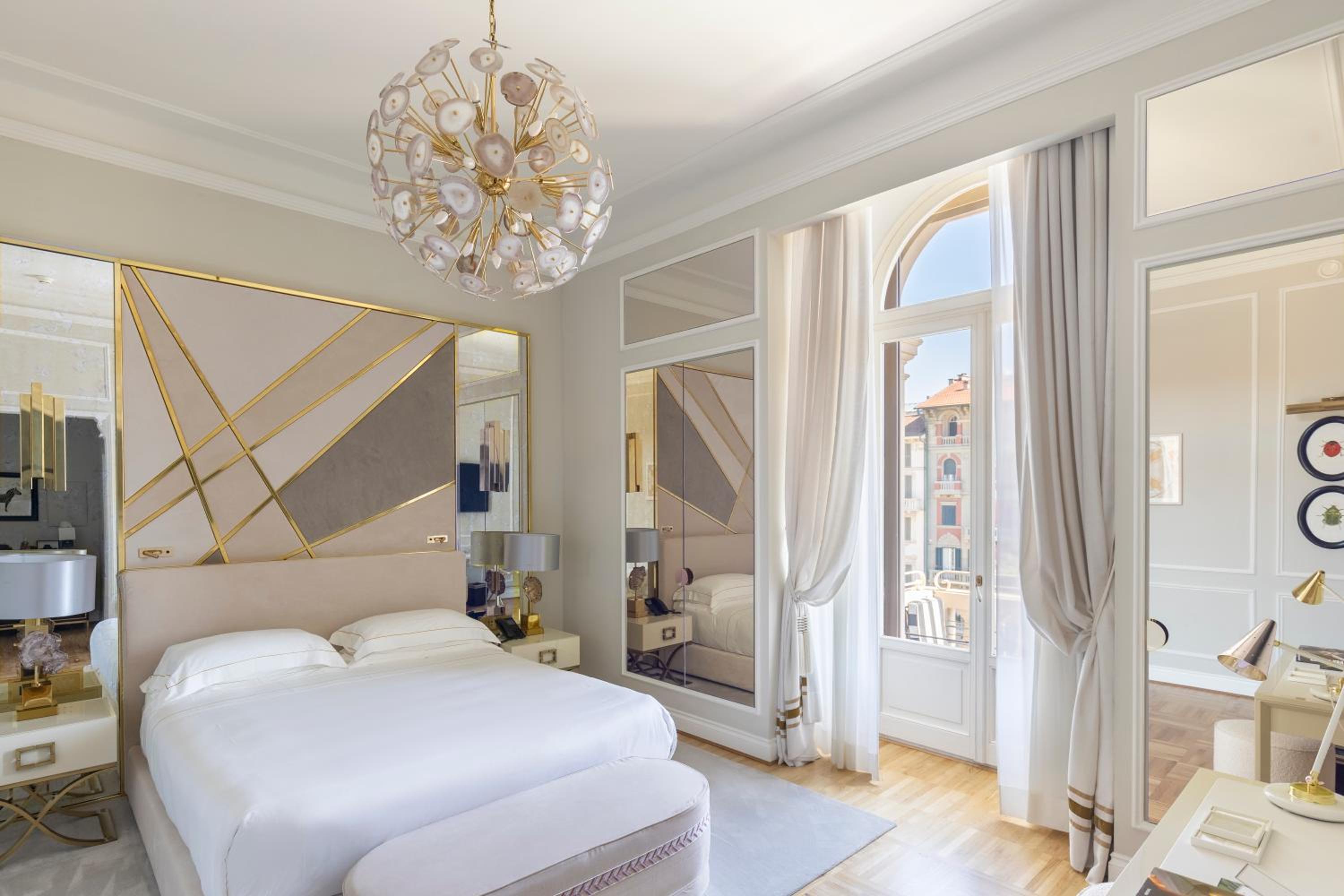 Deluxe Triple Room with Partial Sea View