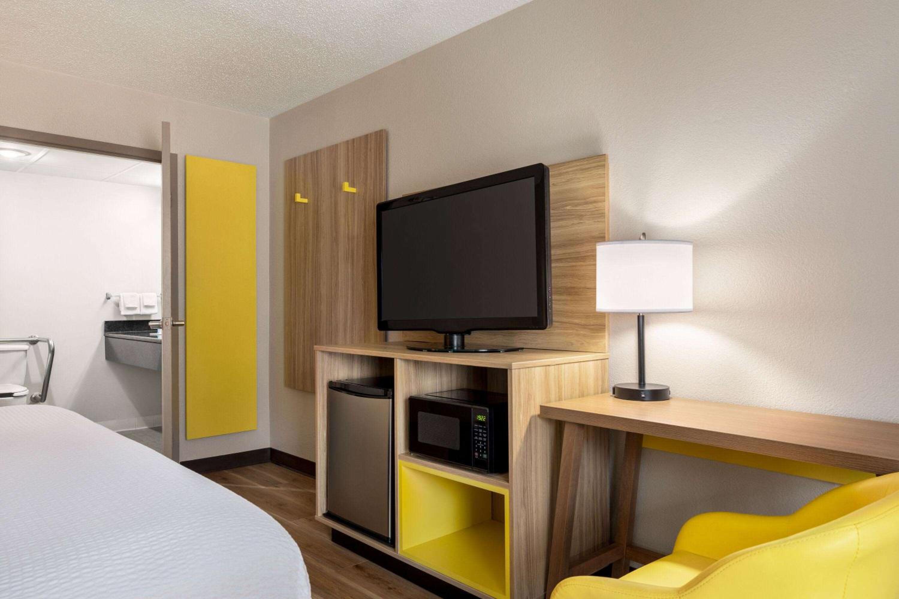 King Room - Disability Access/Smoking