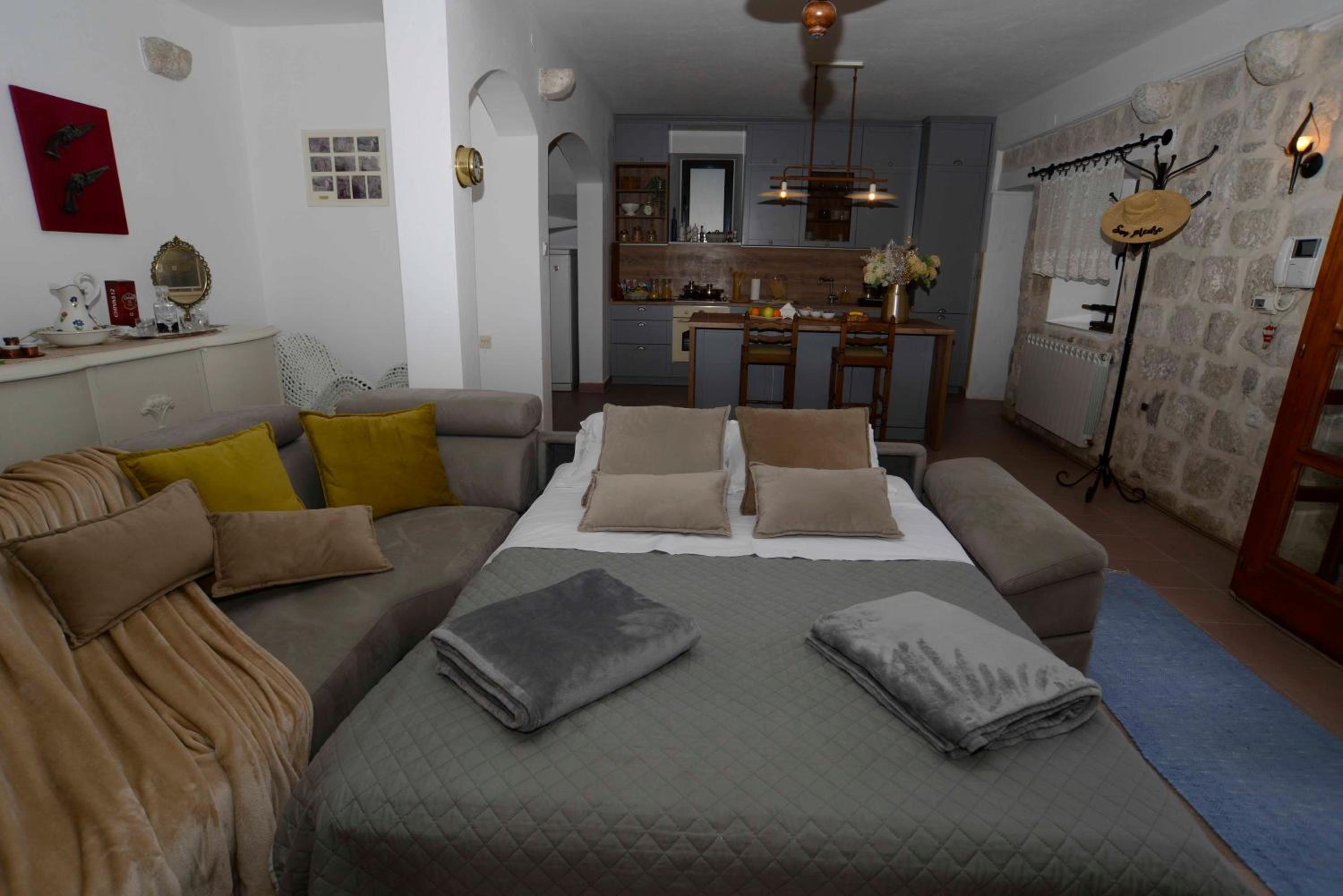 Studio with Sofa Bed