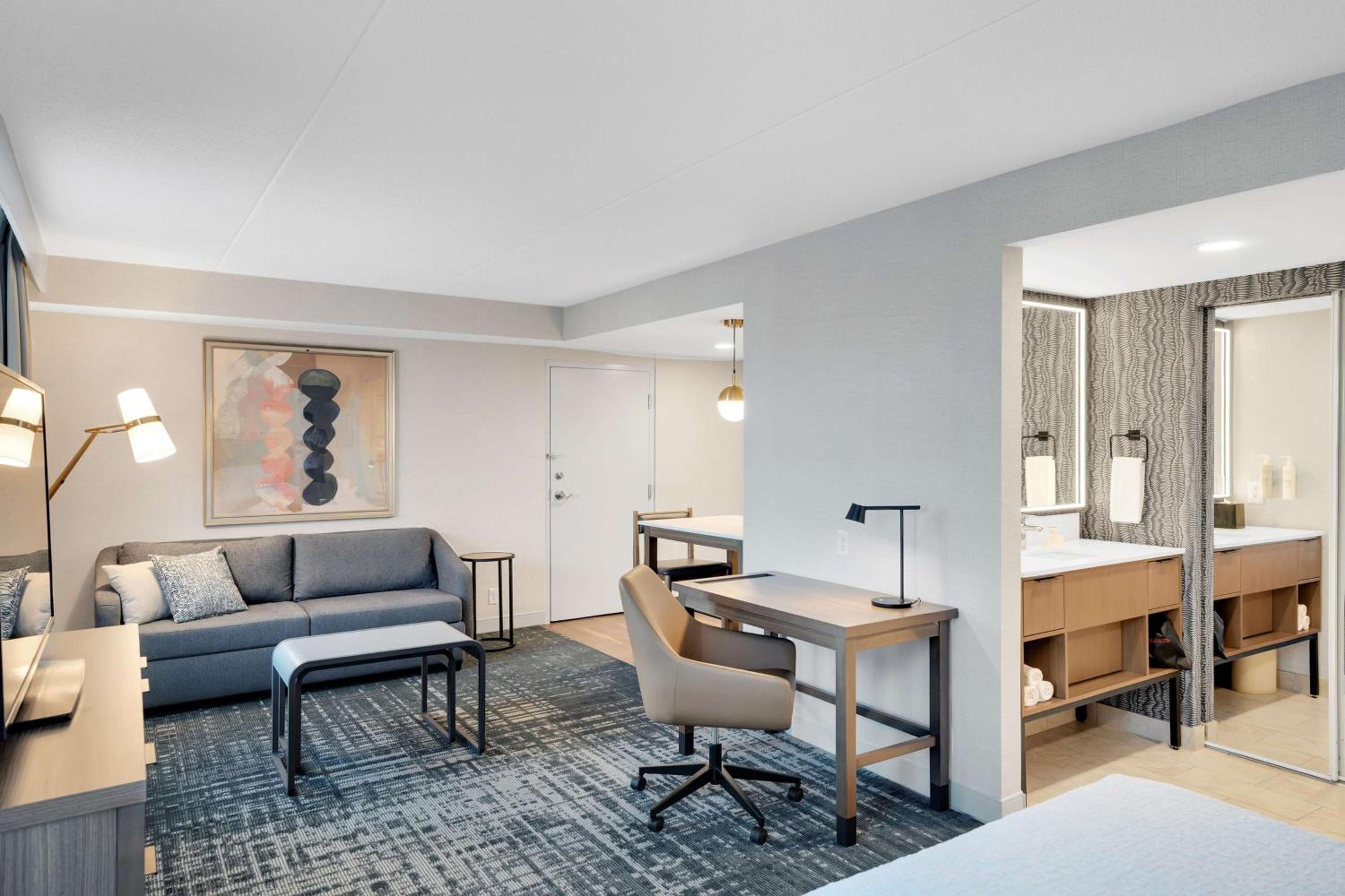 King Studio Suite - Non-Smoking - Photo 2