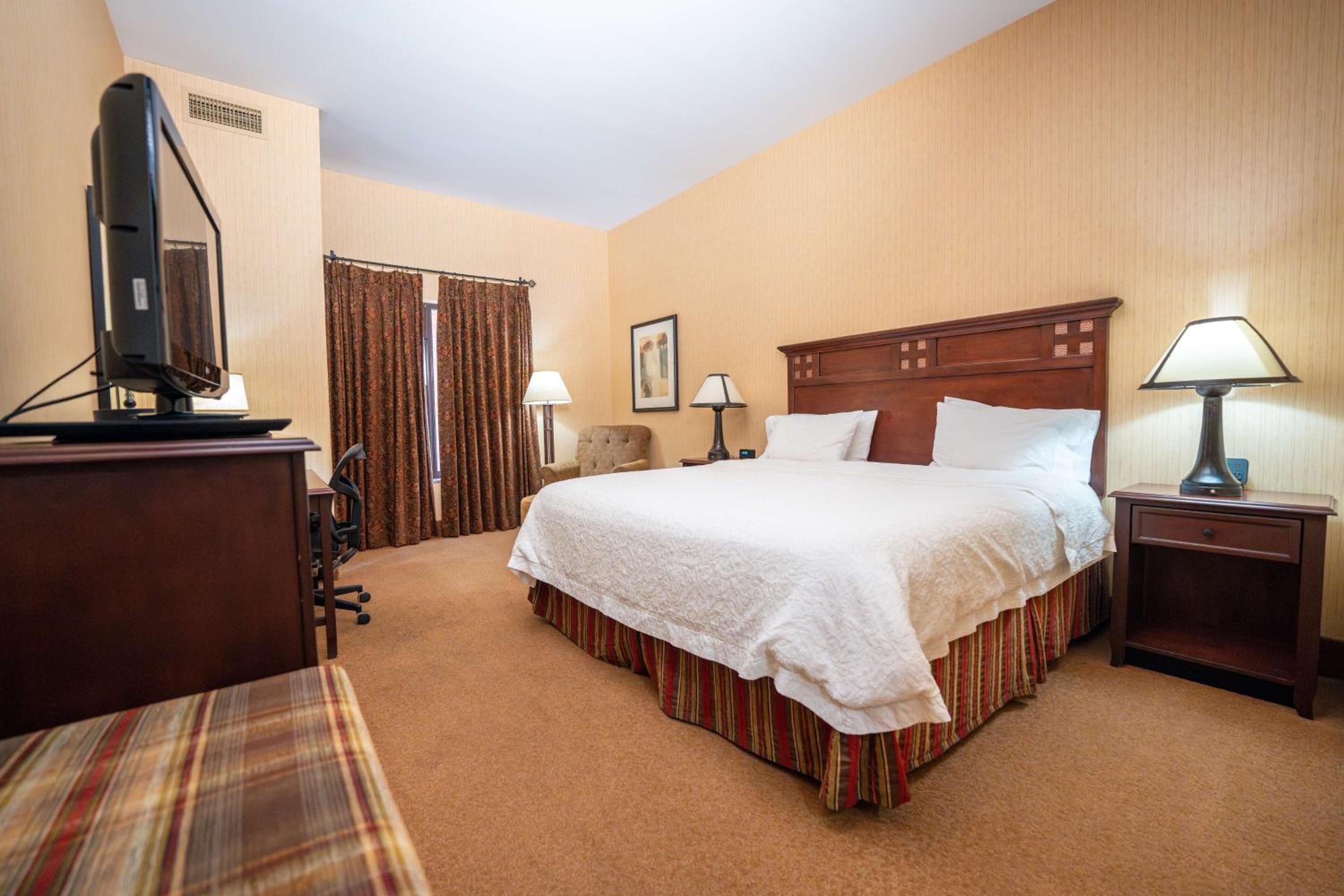 King Room - Non-Smoking