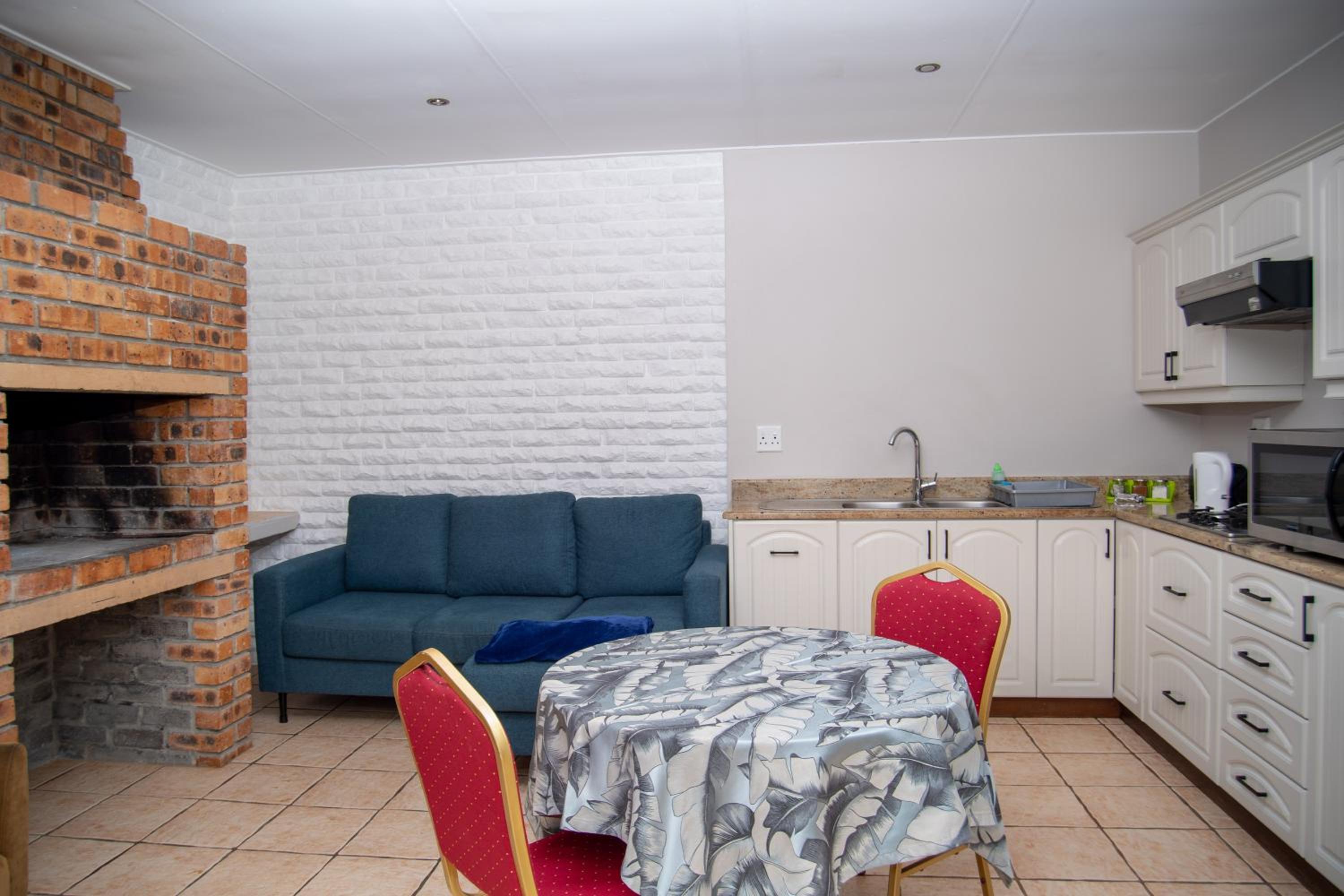 Apartment photo 3