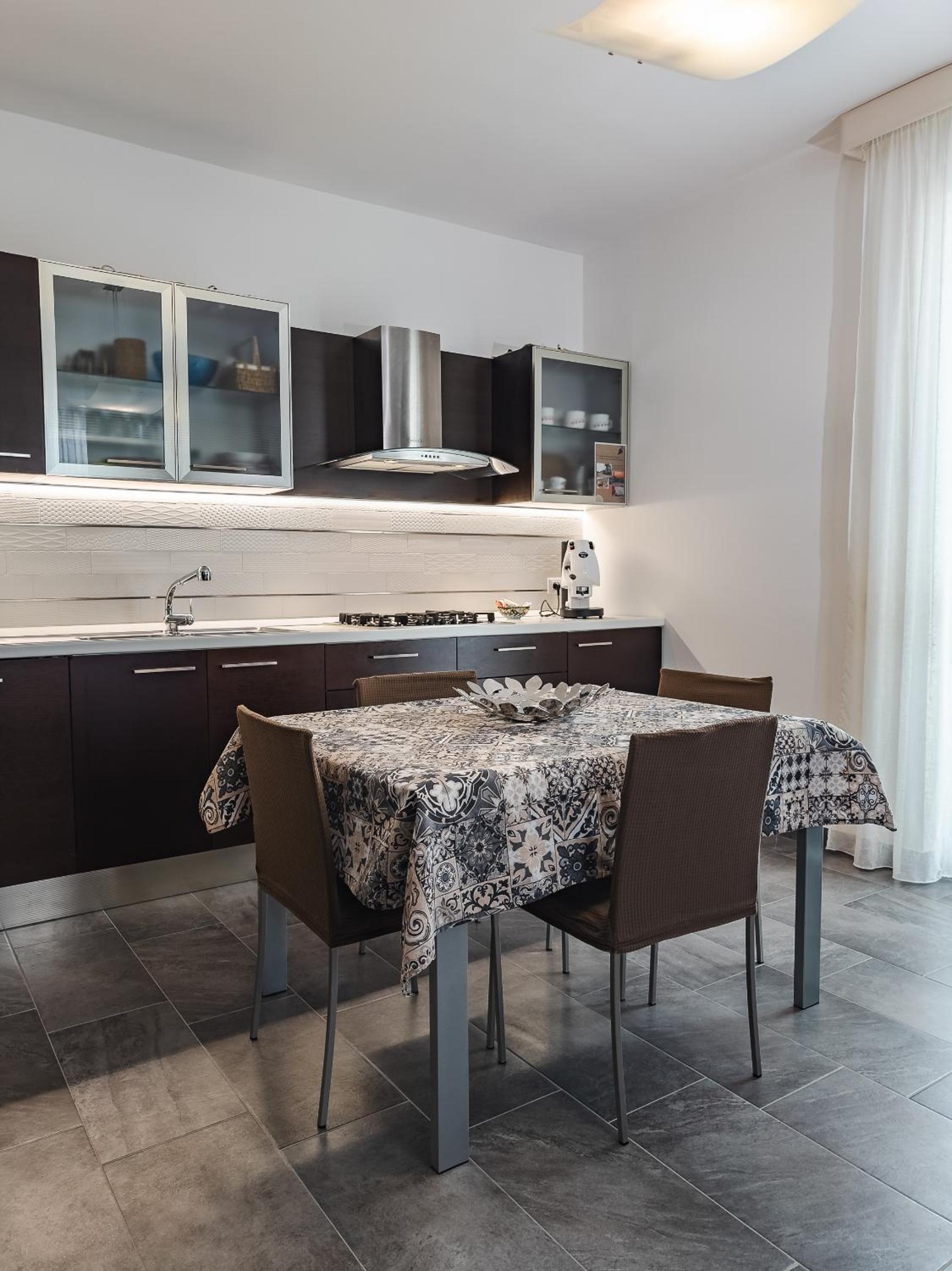 One-Bedroom House - Photo 34