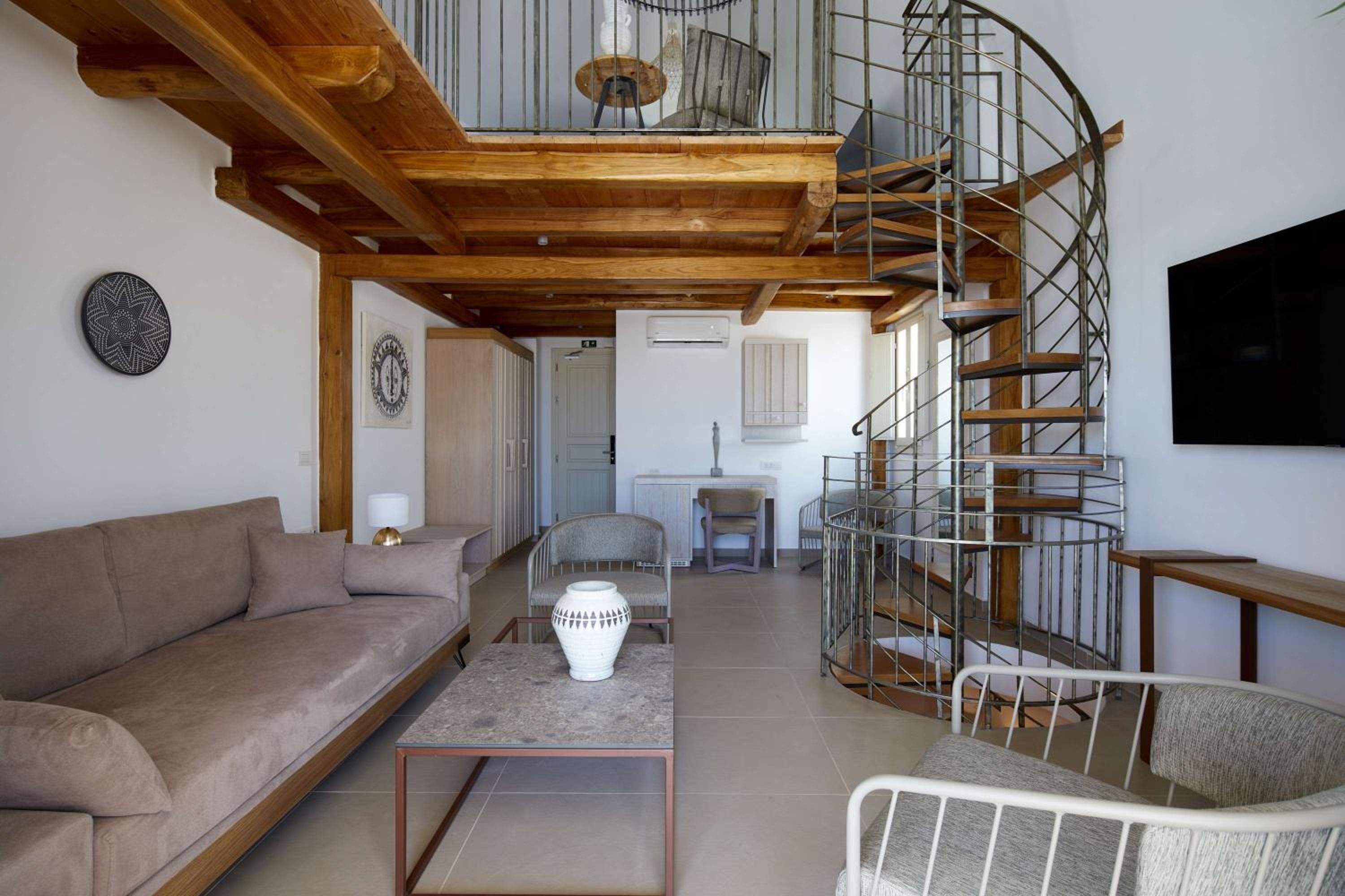 Two-Bedroom Duplex Suite with Pool - Photo 10