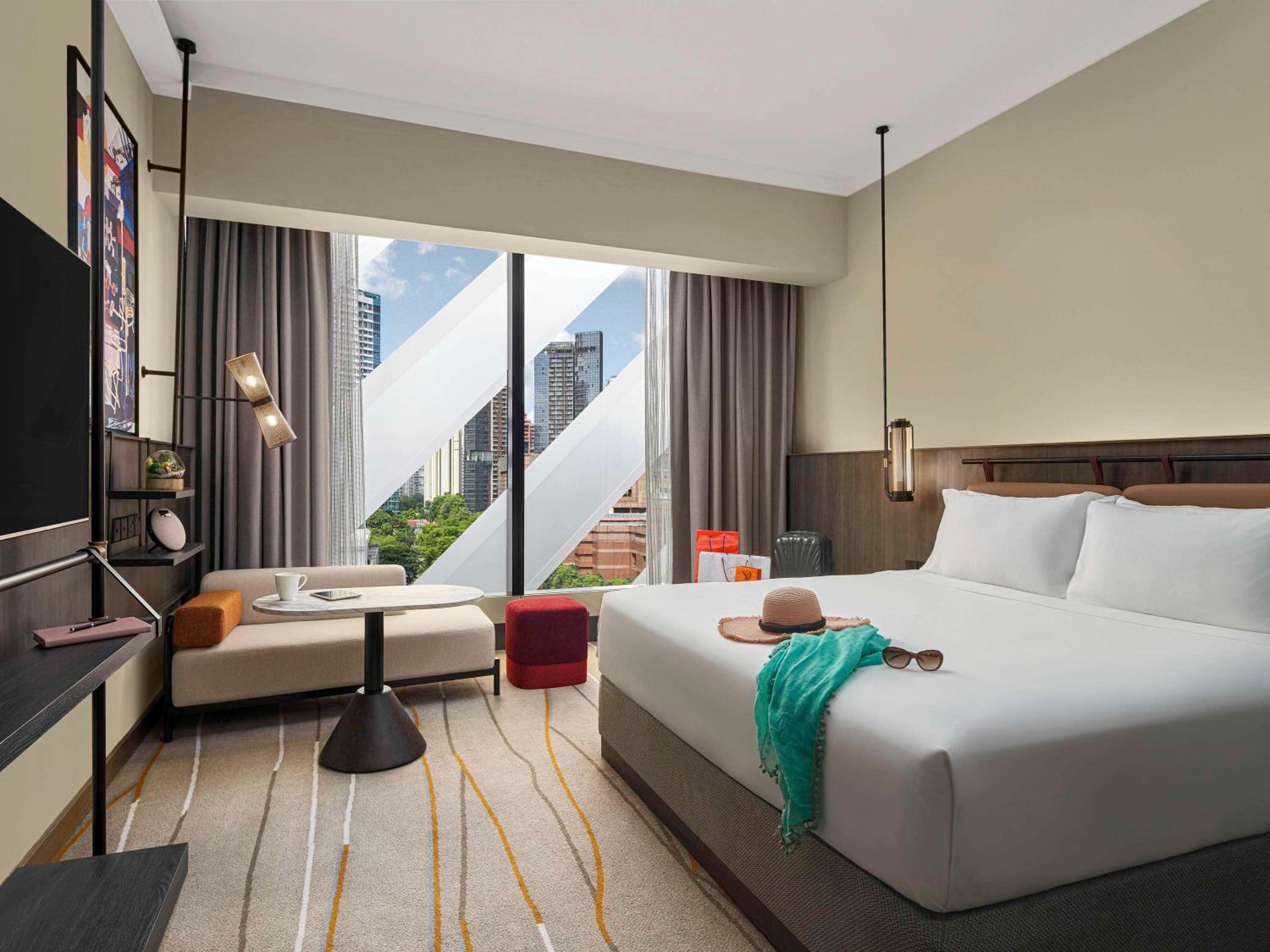 Deluxe Premier Room, 1 King Bed, High Floor, Orchard Paragon View photo 1