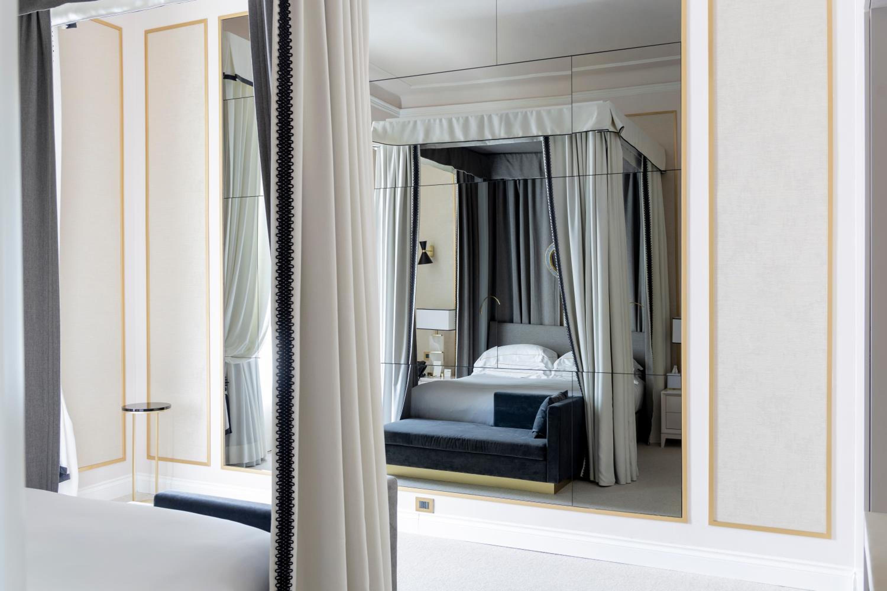One-Bedroom Suite With Partial Sea View And Beach Access