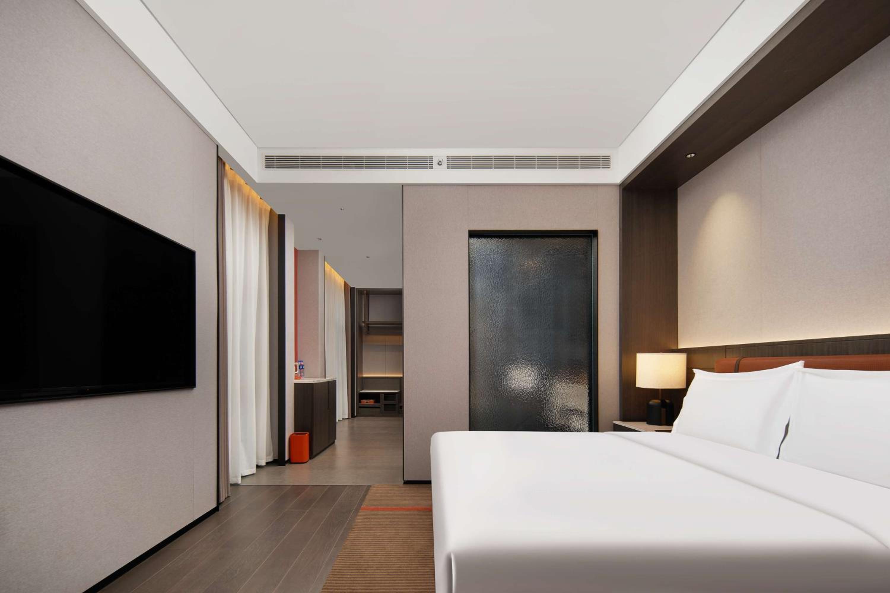 Deluxe King Room photo 3