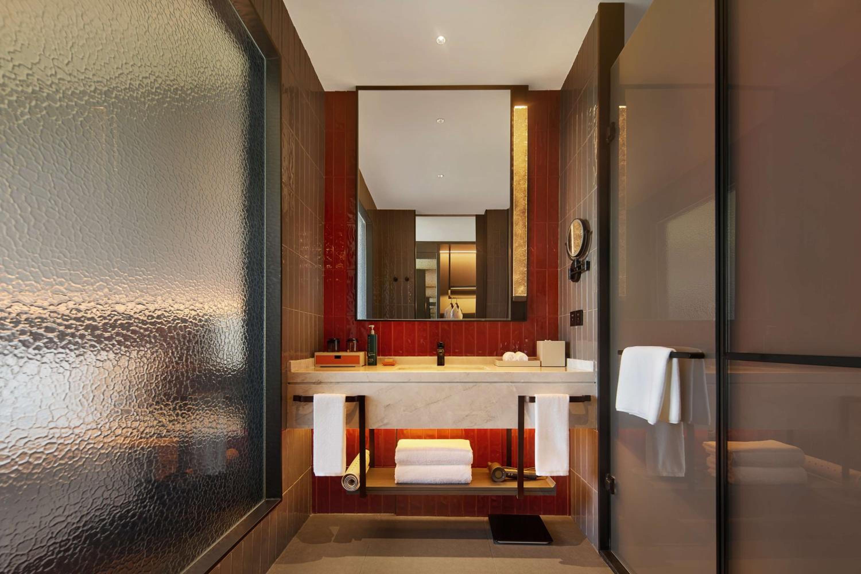 Deluxe King Room photo 2