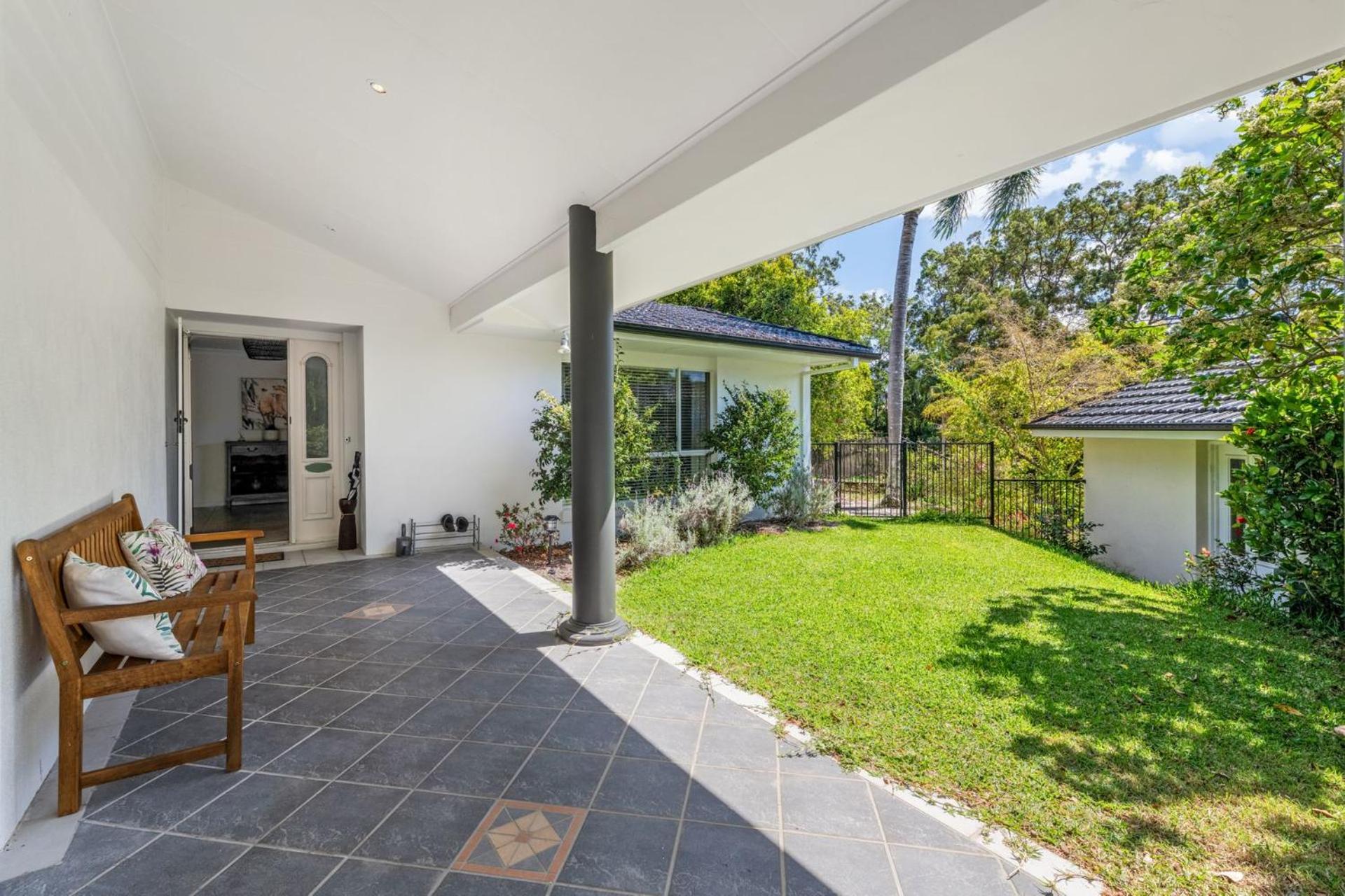 Four-Bedroom House photo 2