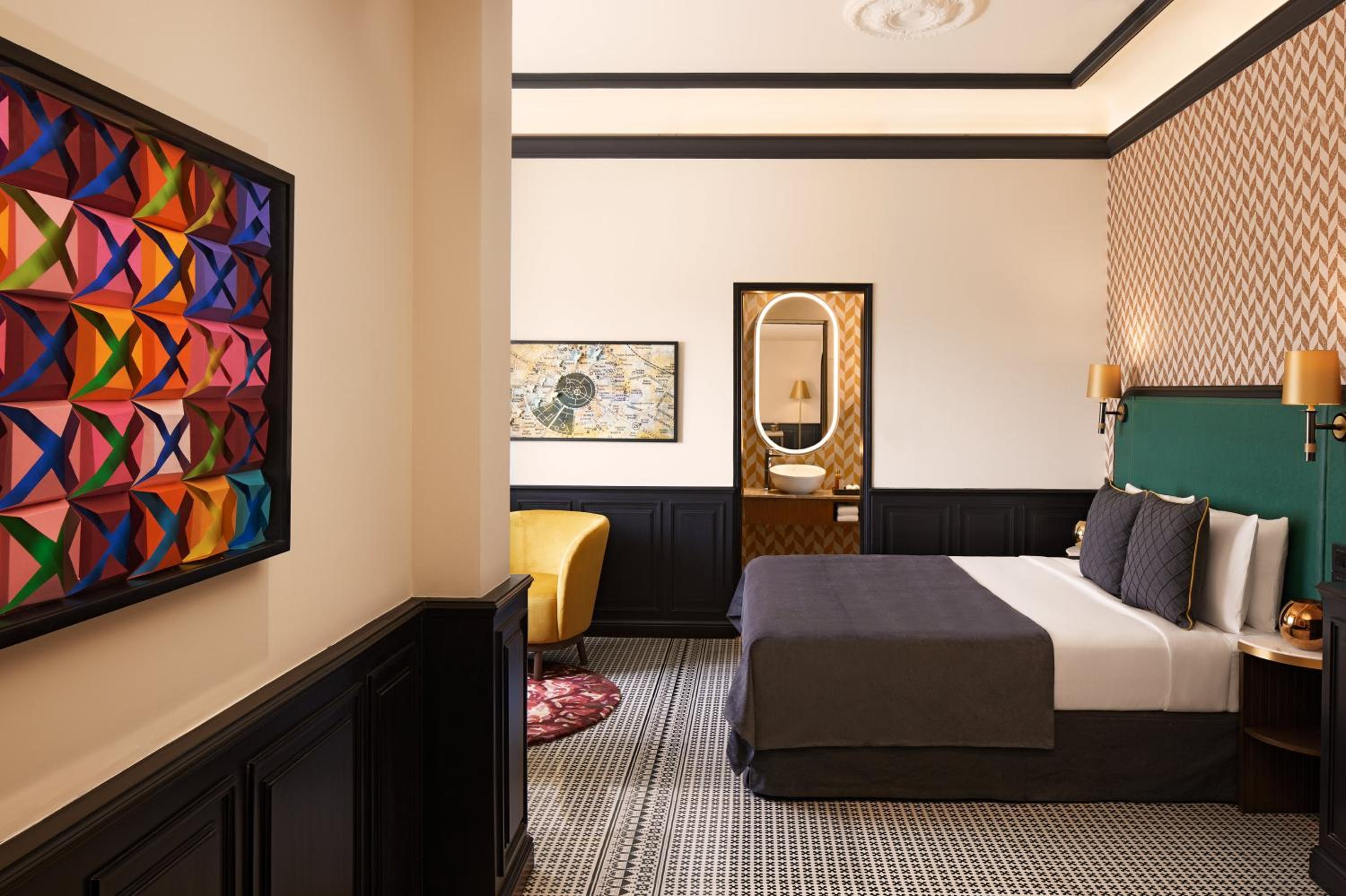 Executive Suite, 15% discount on Food and Soft Beverages at The Hub.  15% discount on Laundry.  Enjoy Happy hours (one plus one offer on selected brands) from 17:30hrs to 19:30hrs (except black out dates) - Photo 1