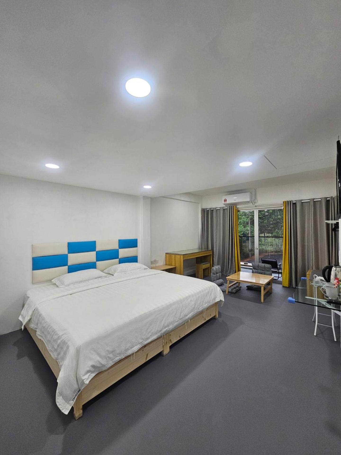 Superior King Room