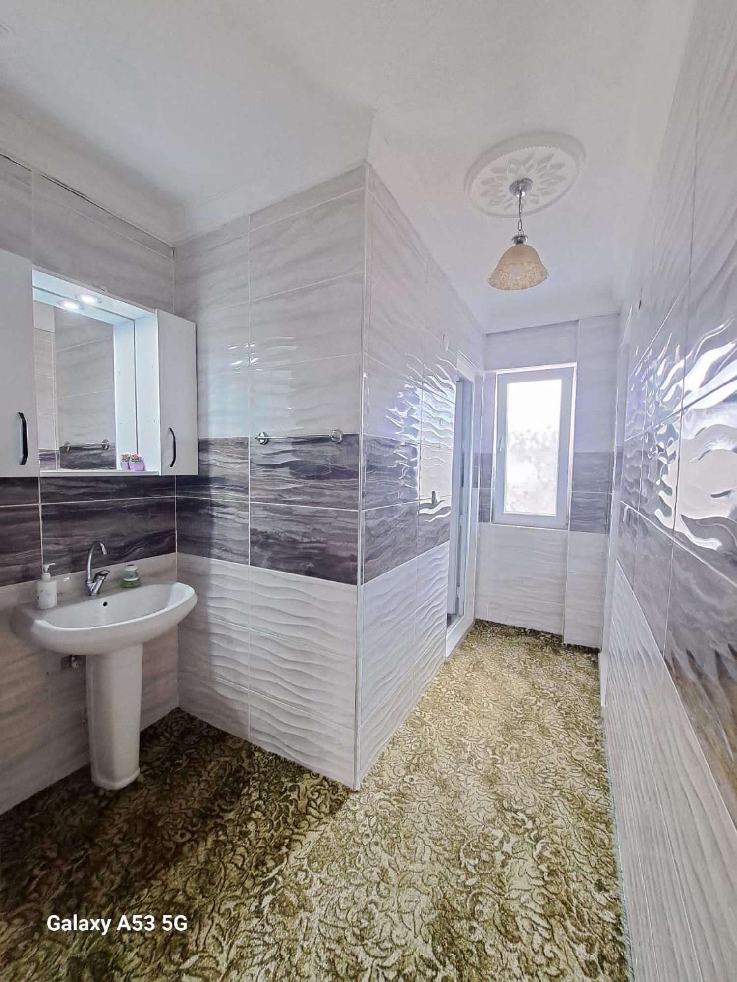 One-Bedroom Apartment - Photo 8