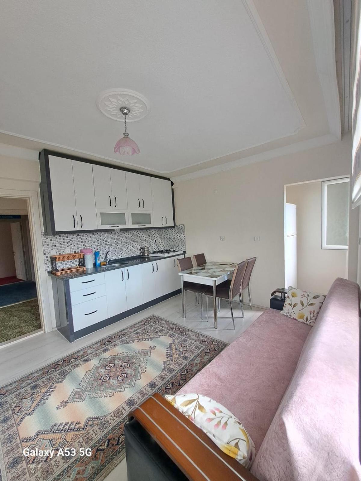One-Bedroom Apartment - Photo 10