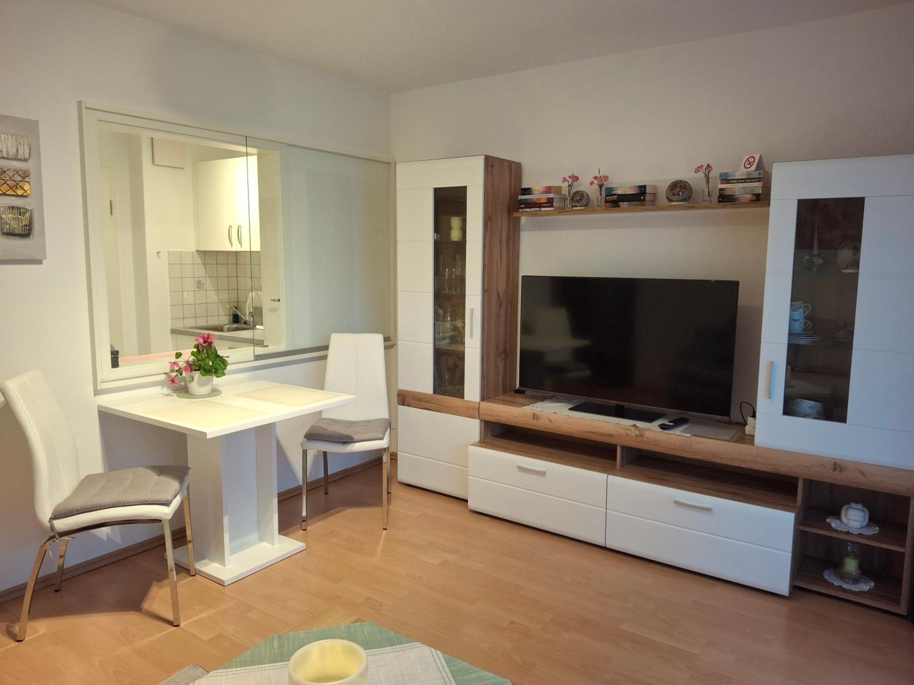 One-Bedroom Apartment photo 1