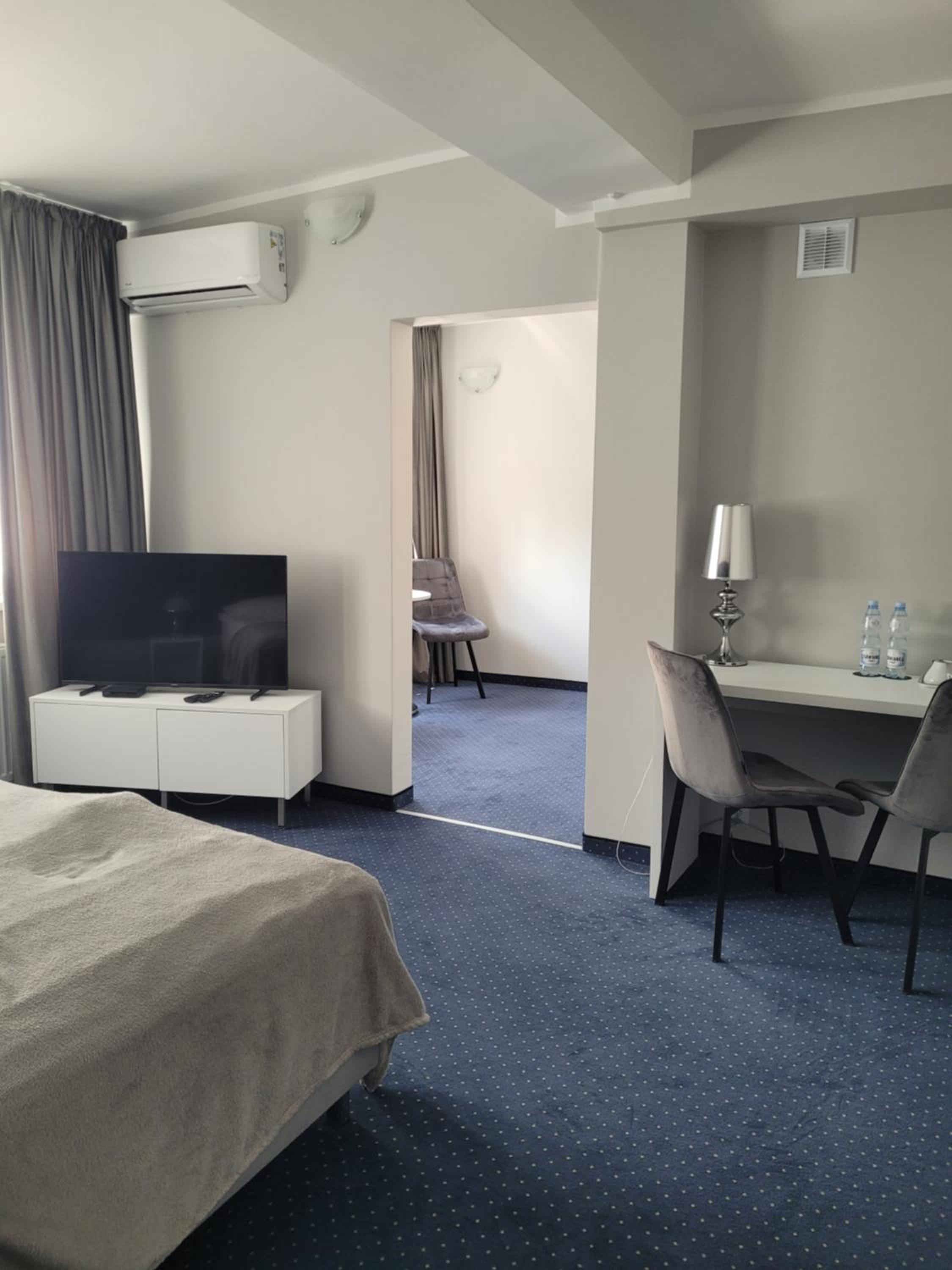 Large Double Room photo 2