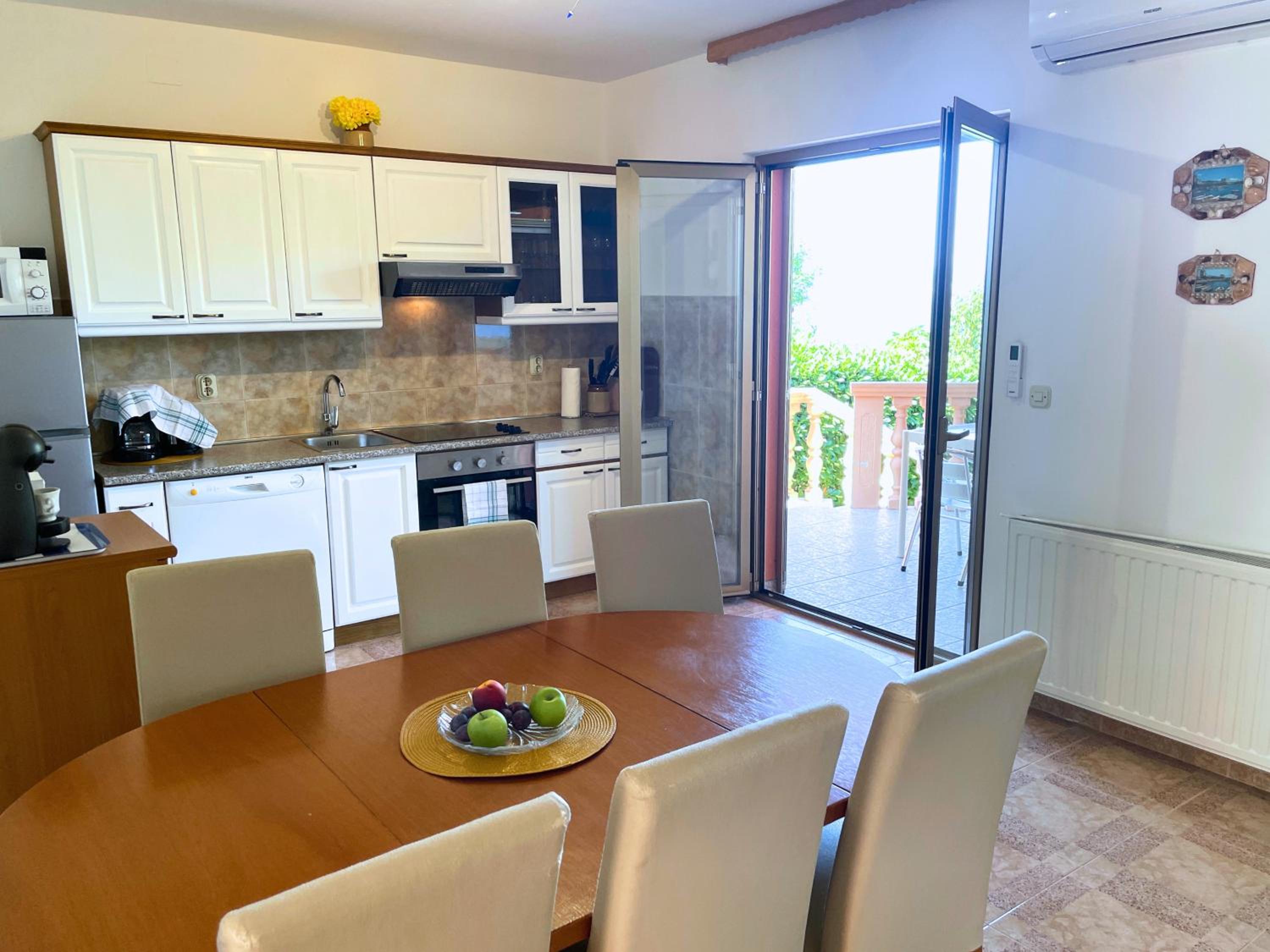 Apartment with Terrace photo 3