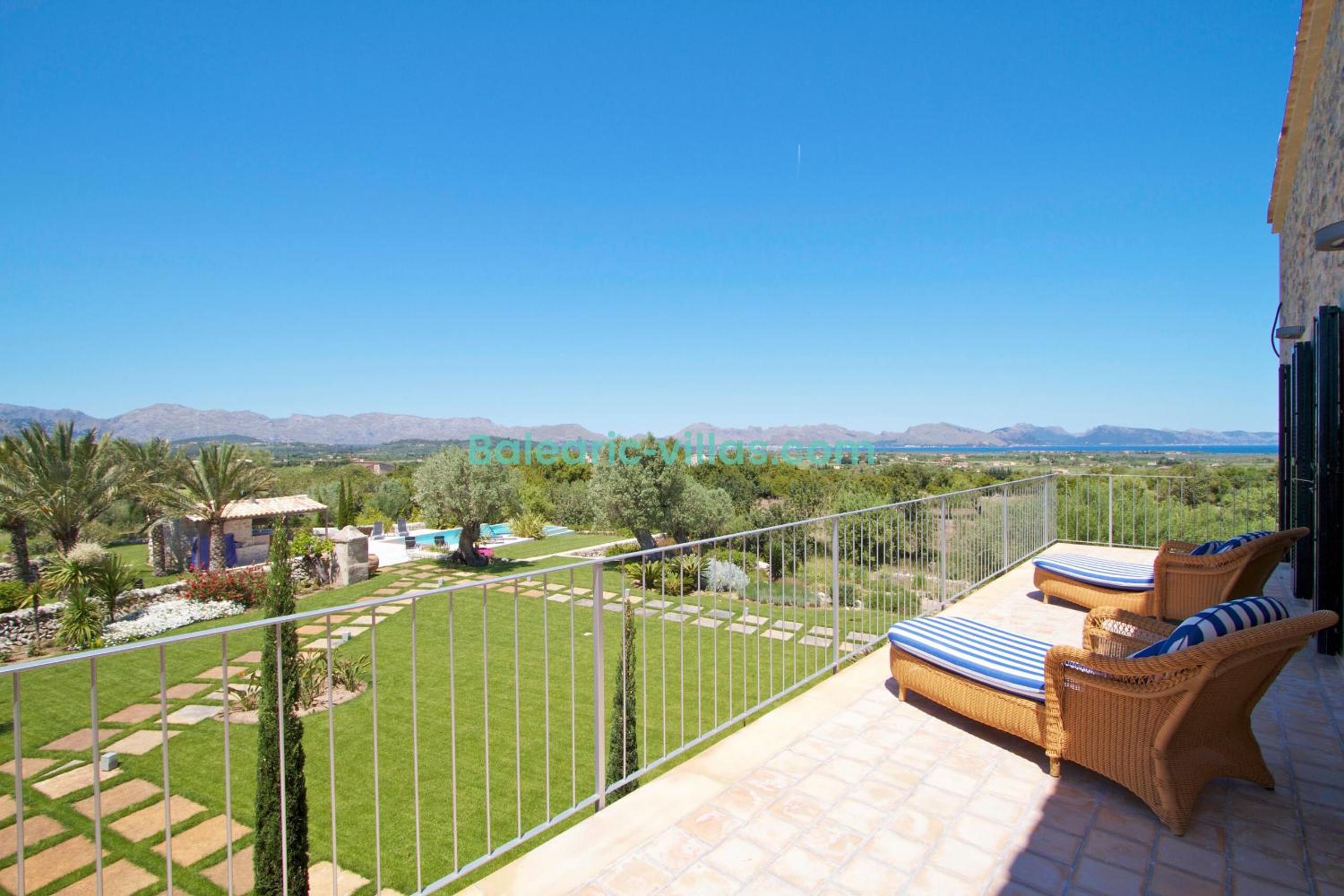 Villa de cinco habitaciones