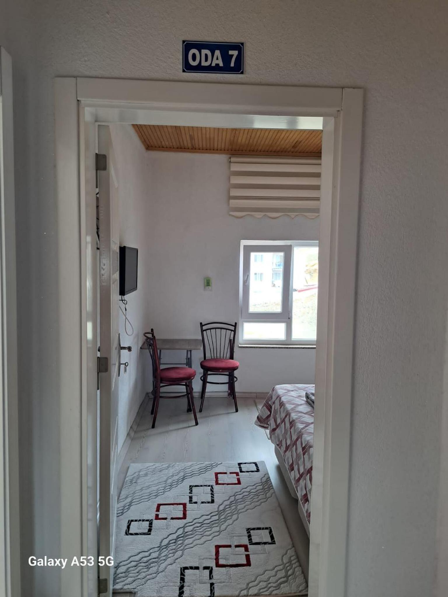 Triple Room with Private Bathroom - Photo 9
