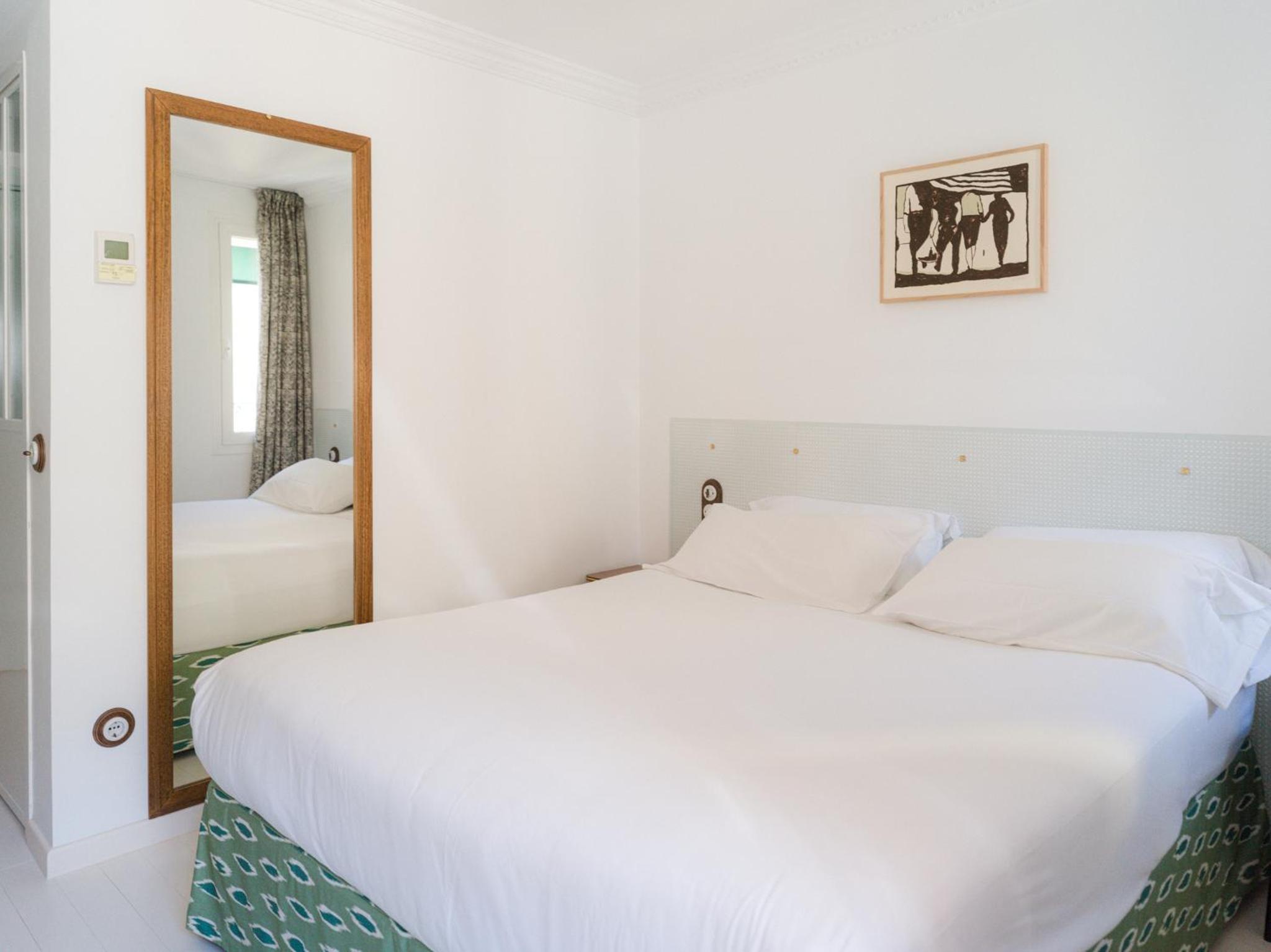 Standard Double Room - Photo 4