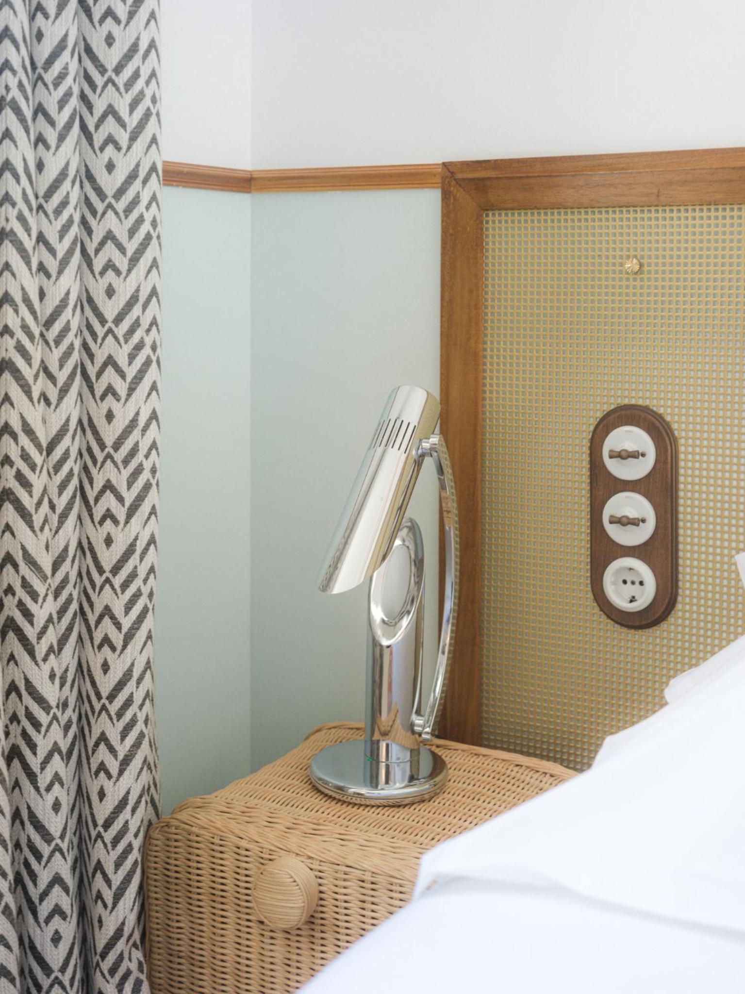 Standard Double Room - Photo 9